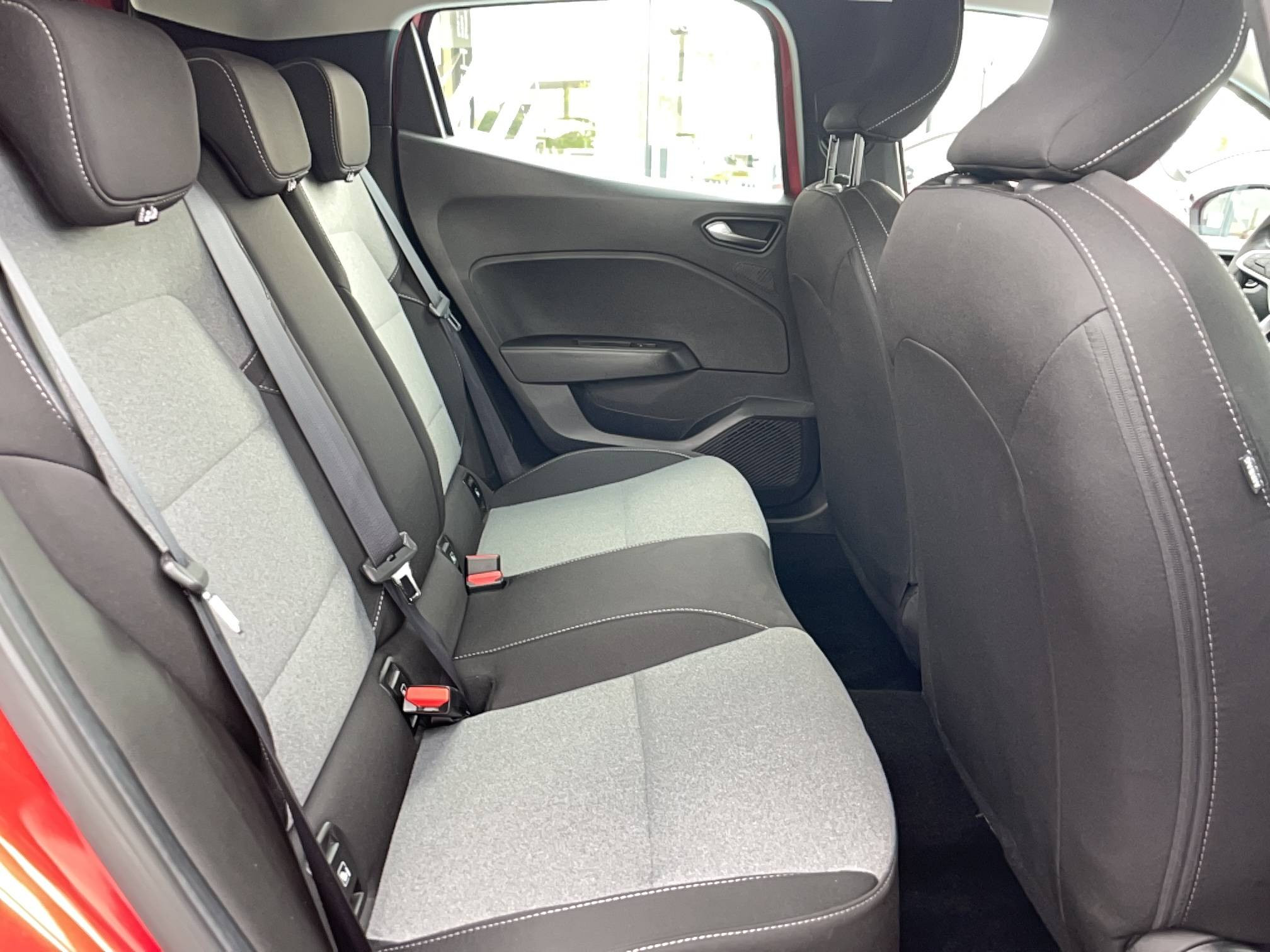 Vente en ligne Renault Clio 5 Clio TCe 90 au prix de 15 990 €