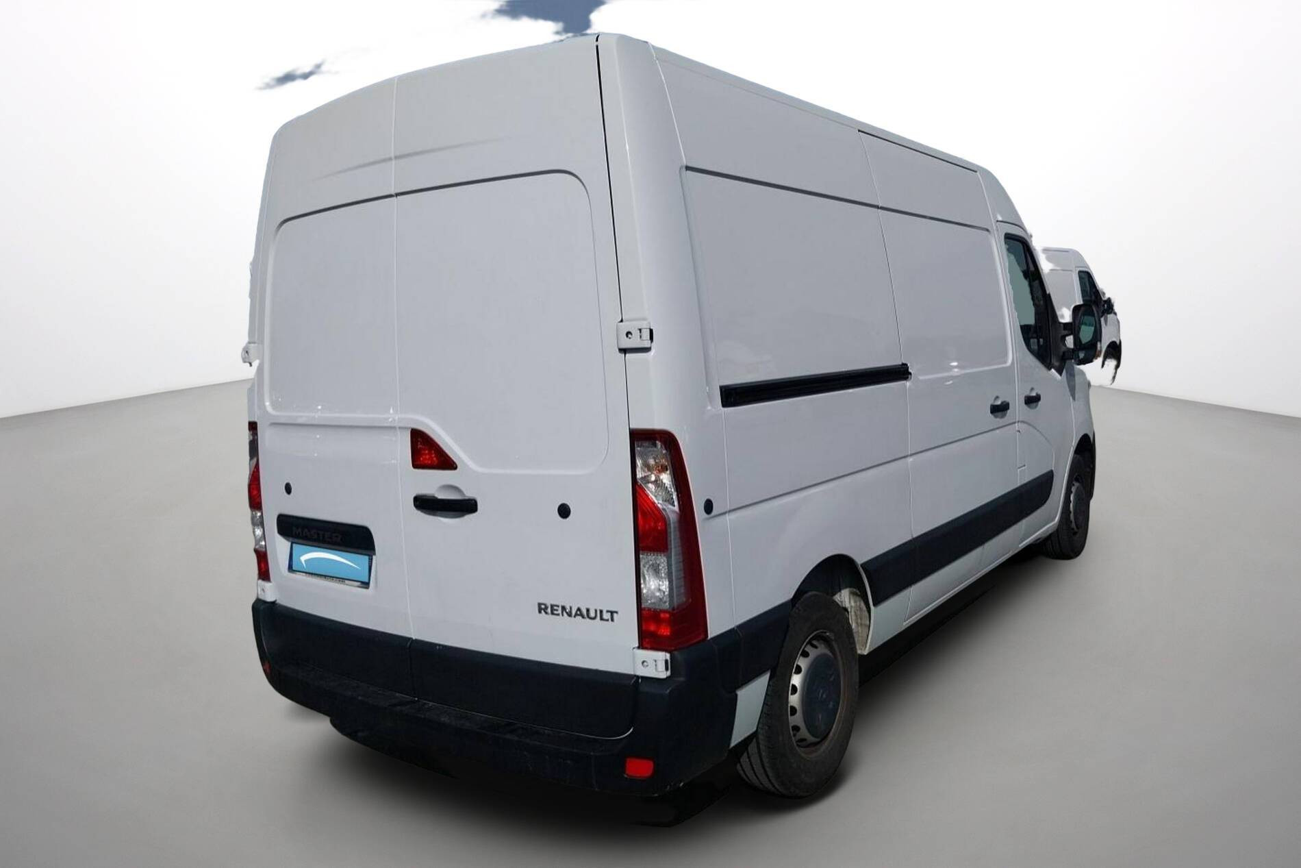Vente en ligne Renault Master Fourgon MASTER FGN TRAC F3500 L2H2 BLUE DCI 135 au prix de 27 990 €