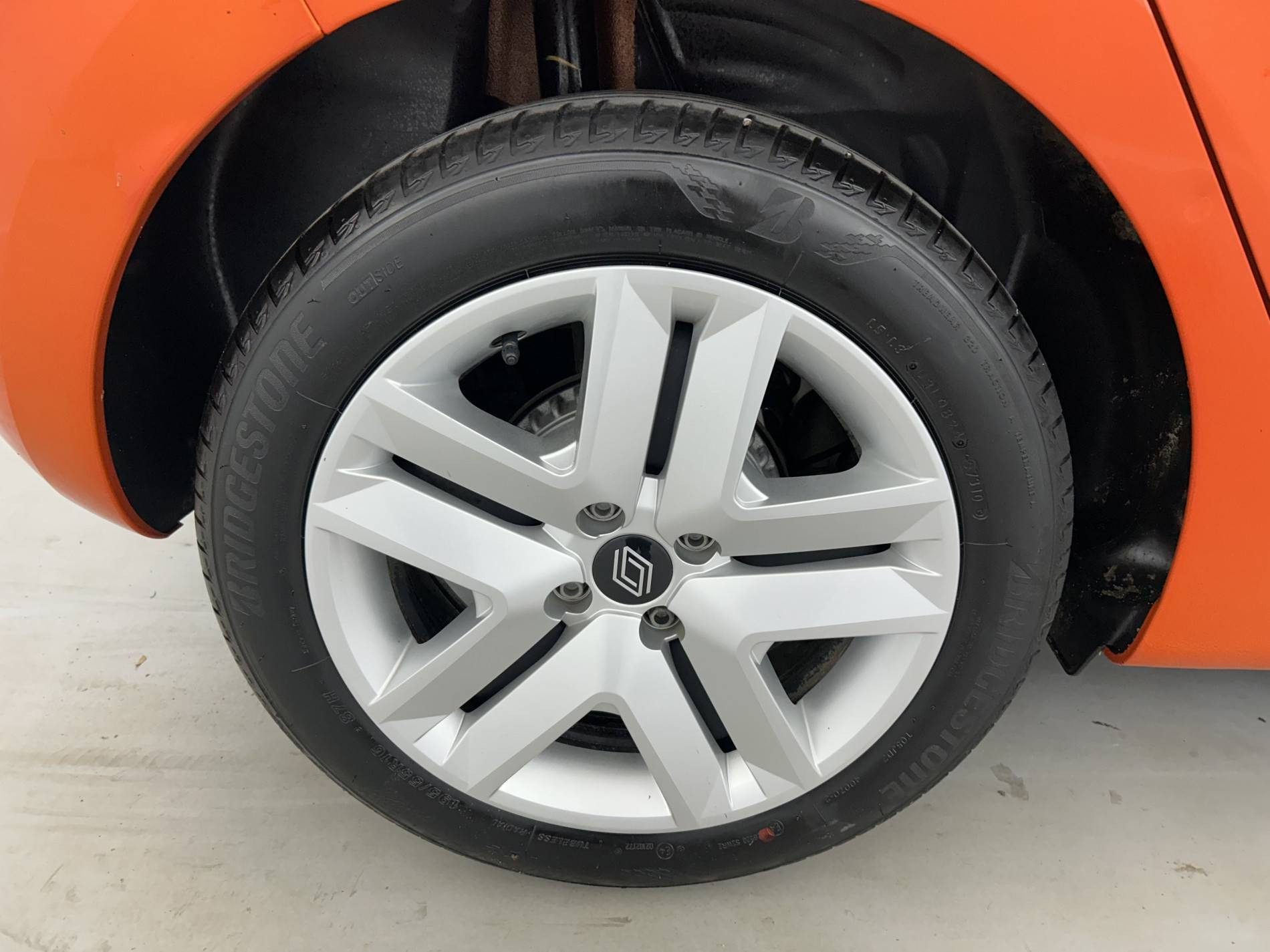 Vente en ligne Renault Clio 5 Clio TCe 90 au prix de 15 490 €