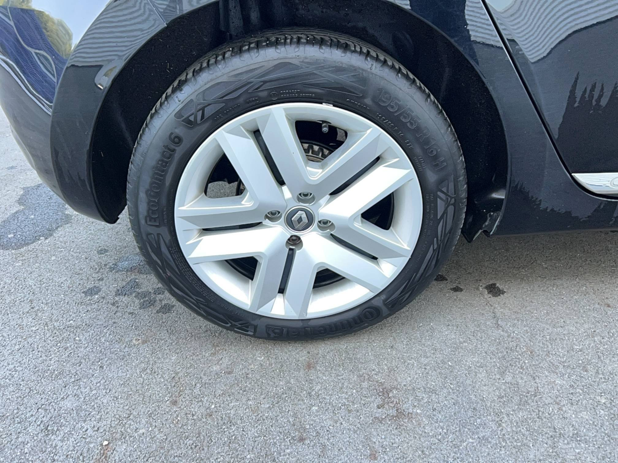 Vente en ligne Renault Clio 5 Clio TCe 90 au prix de 12 590 €