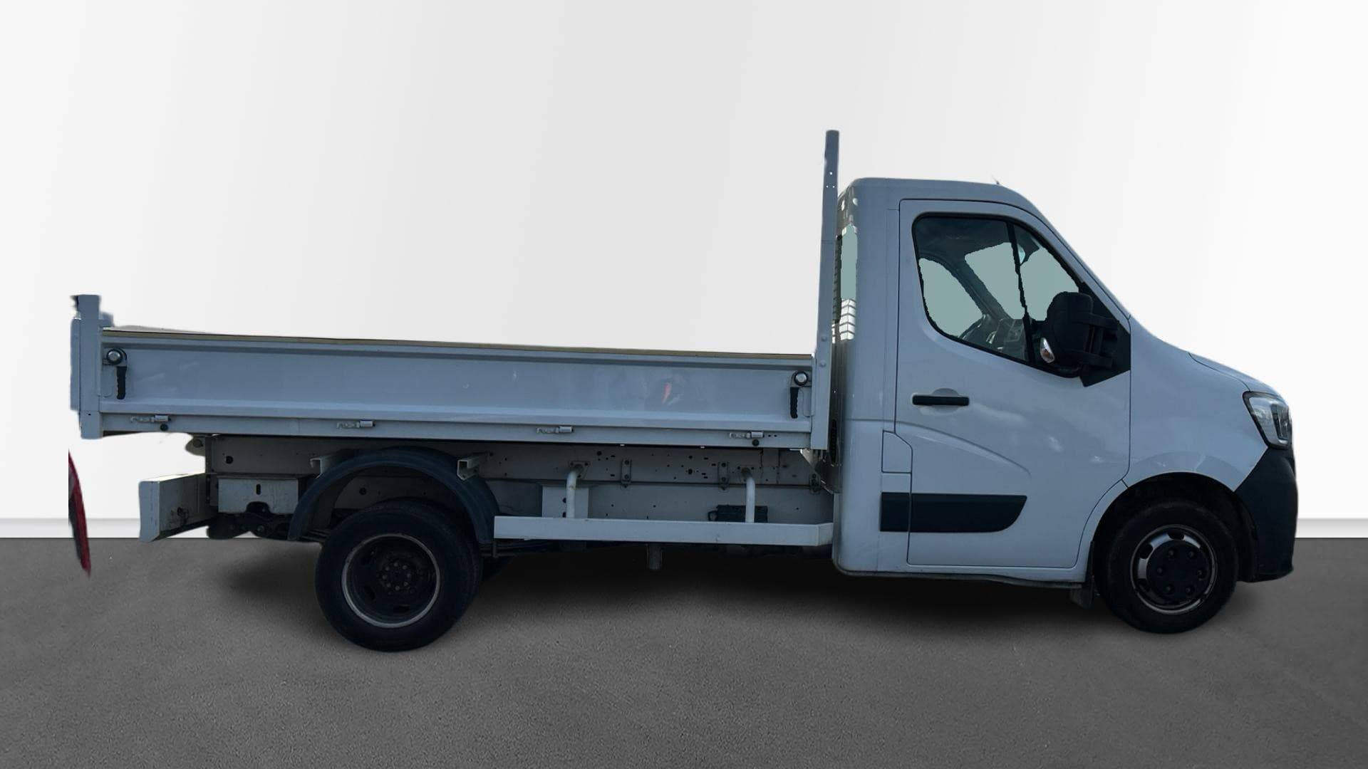 Vente en ligne Renault Master 3 Châssis Cabine MASTER CC PROP RJ3500 PAF AR COURT L2 DCI 130 au prix de 26 990 €