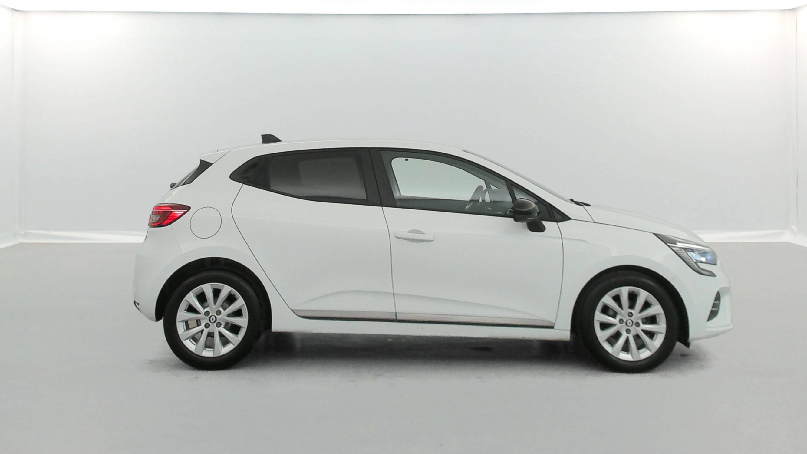 Vente en ligne Renault Clio 5 Clio TCe 90 au prix de 13 430 €