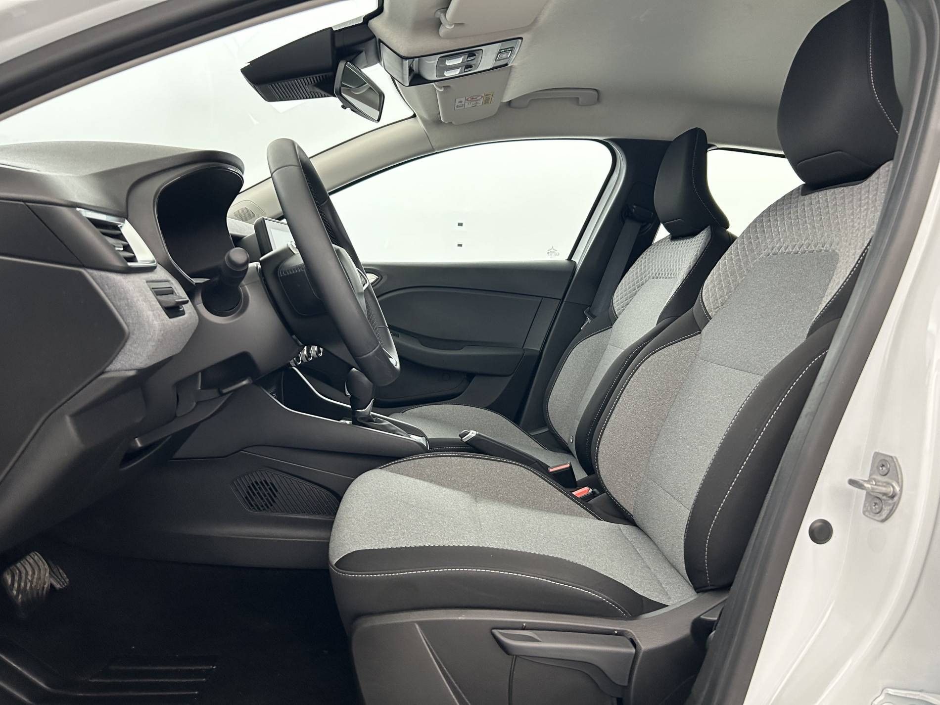 Vente en ligne Renault Clio 5 Clio E-Tech full hybrid 145 ch GSR2 au prix de 19 790 €