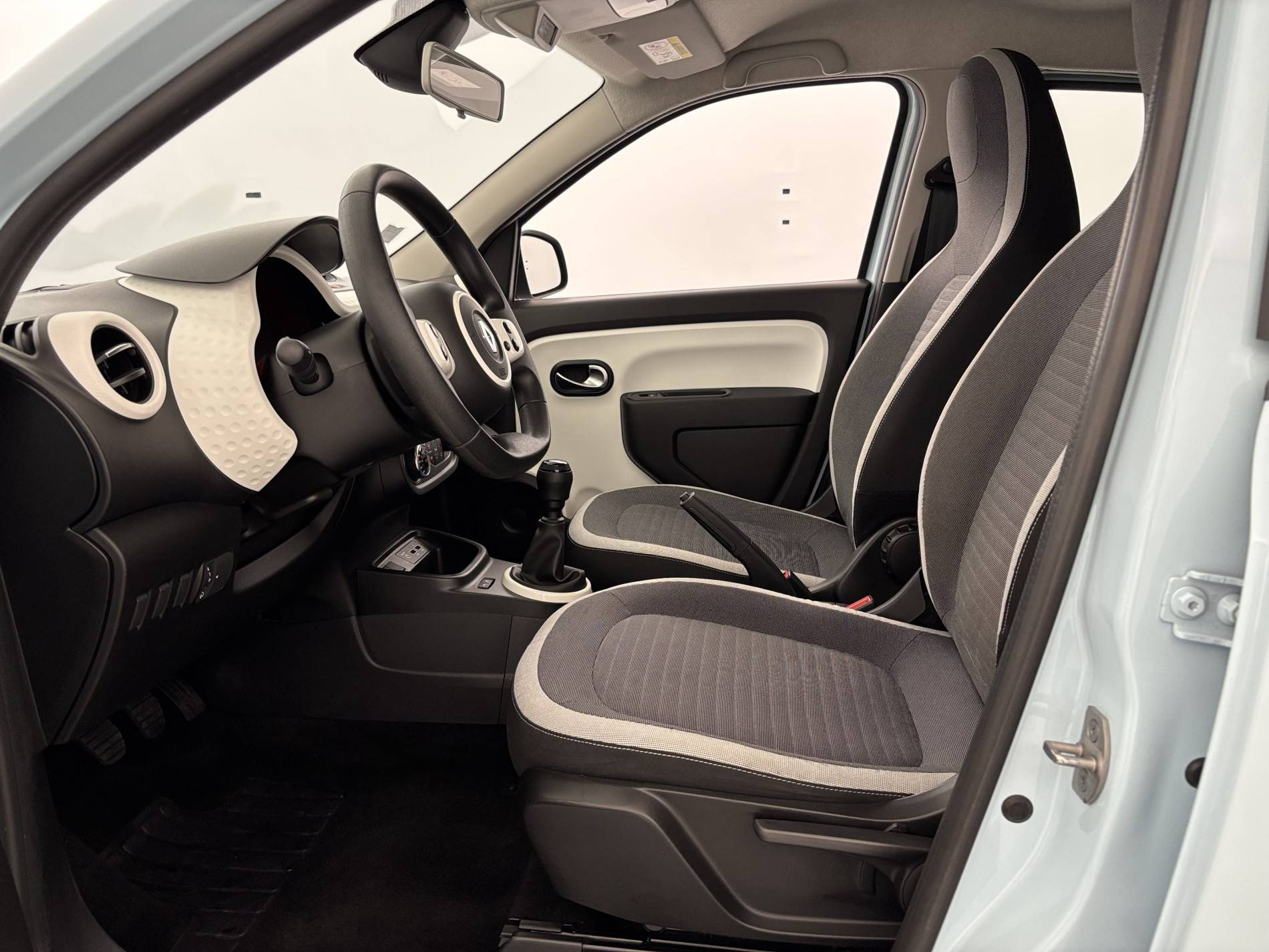 Vente en ligne Renault Twingo 3  SCe 65 - 21 au prix de 11 990 €