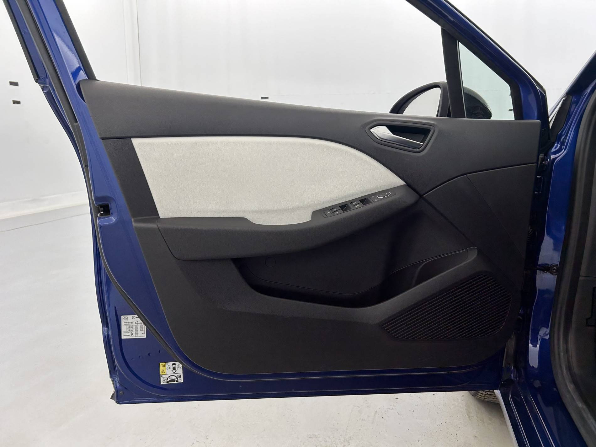 Vente en ligne Renault Clio 5 Clio TCe 90 au prix de 15 890 €