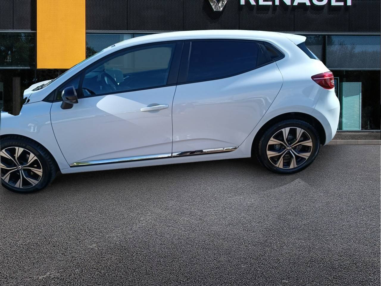 Vente en ligne Renault Clio 5 Clio SCe 65 au prix de 12 990 €