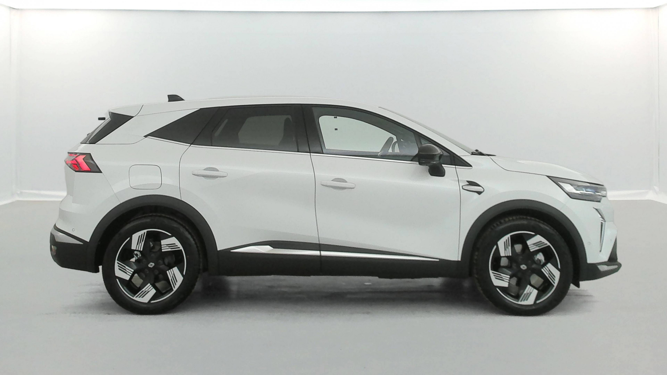 Vente en ligne Renault Symbioz  E-Tech full hybrid 145 au prix de 27 990 €