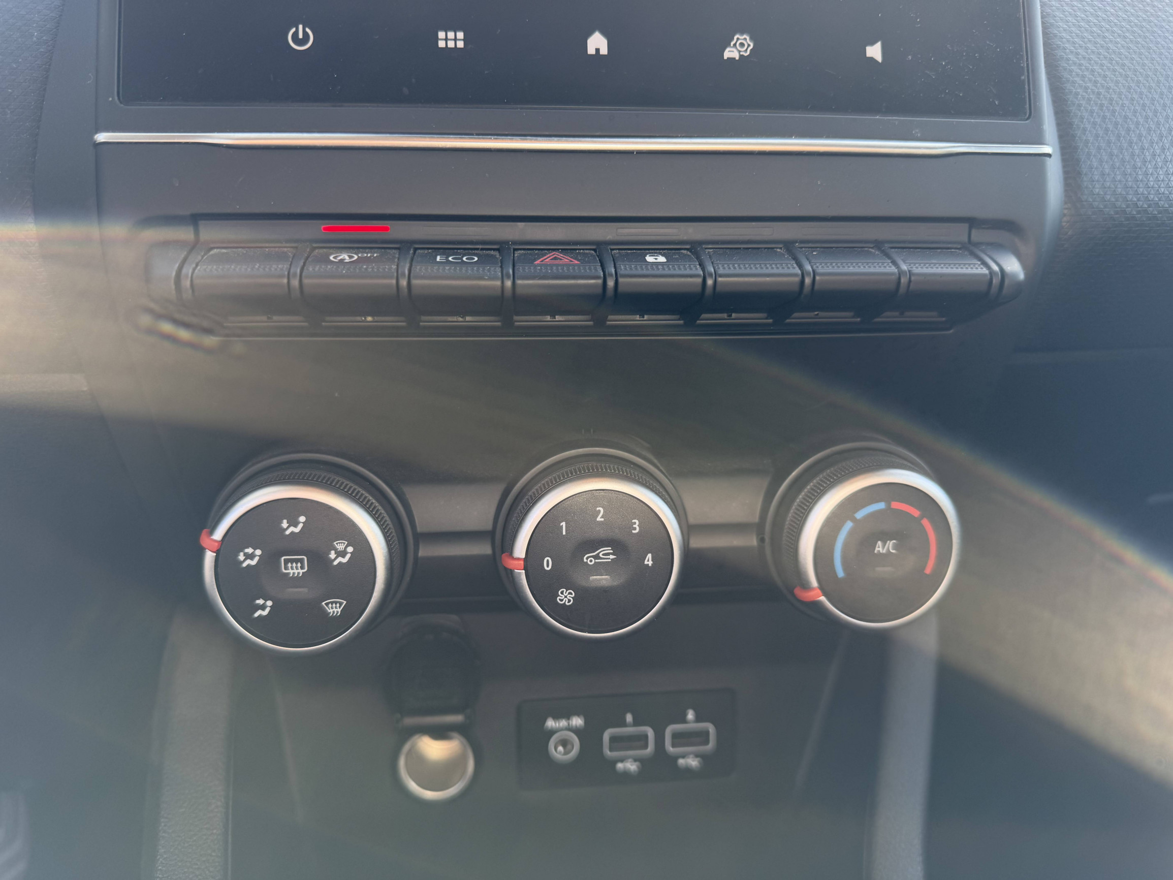 Vente en ligne Renault Clio 5 Clio TCe 90 - 21N au prix de 12 490 €