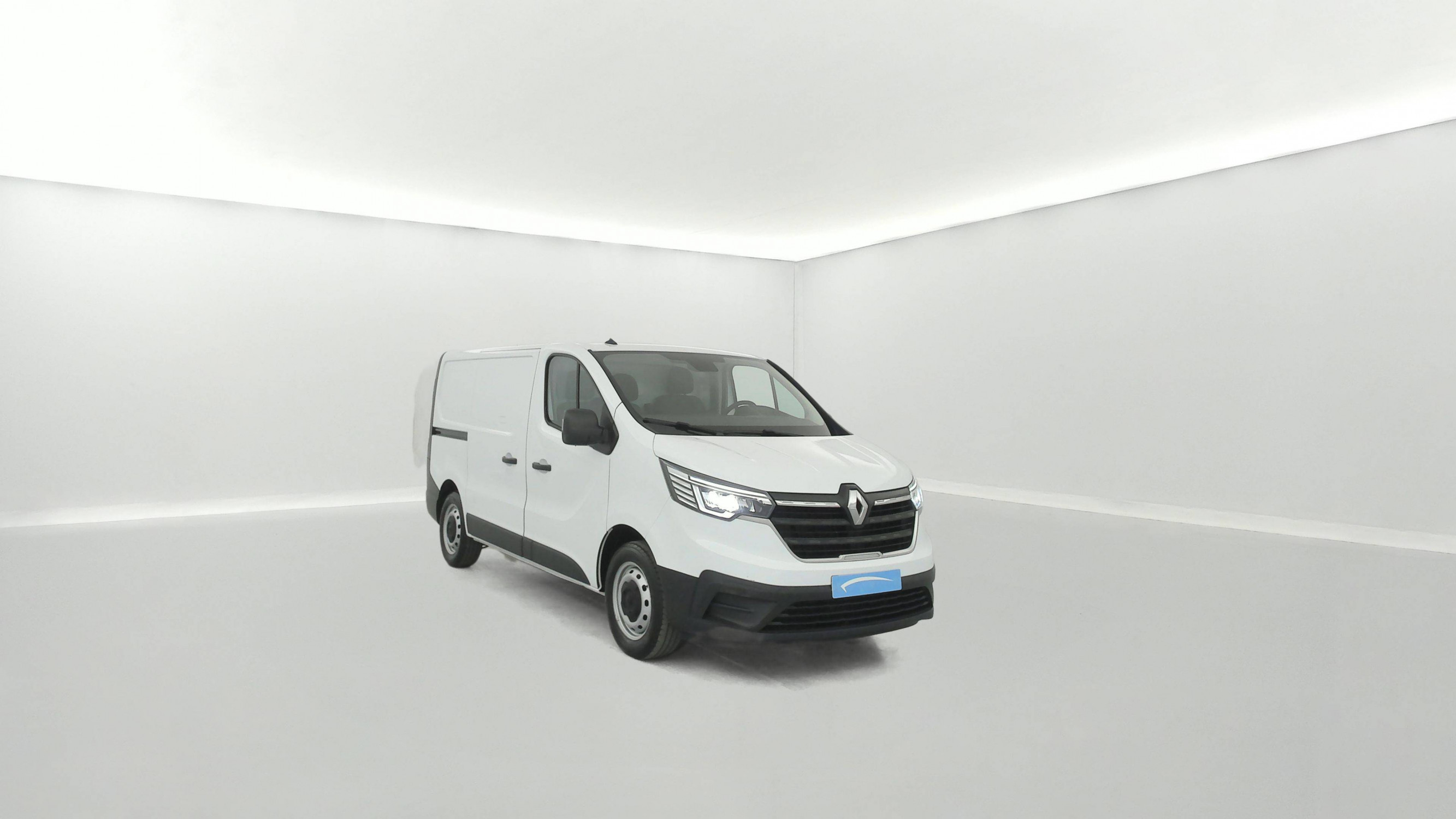 Vente en ligne Renault Trafic 3 Fourgon TRAFIC FG BLUE DCI 130 L1H1 3T GSR2 au prix de 24 590 €