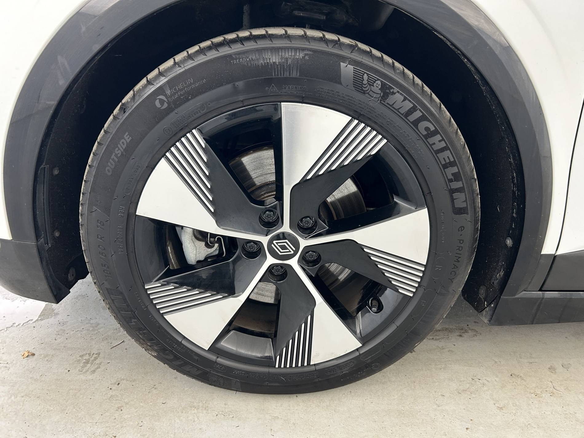 Vente en ligne Renault Megane E-Tech  EV60 220 ch super charge au prix de 21 690 €