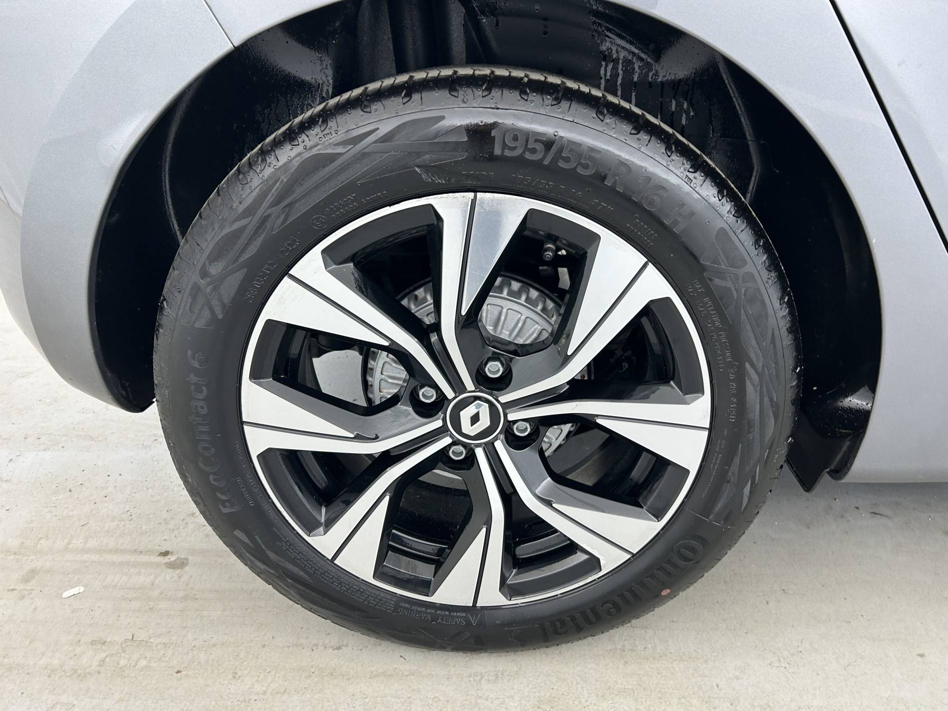 Vente en ligne Renault Clio 5 Clio TCe 90 au prix de 14 990 €