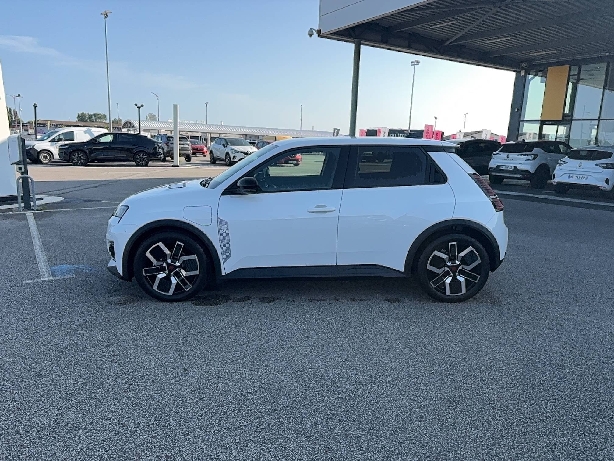 Vente en ligne Renault R5 E-Tech  150 ch autonomie confort au prix de 32 900 €