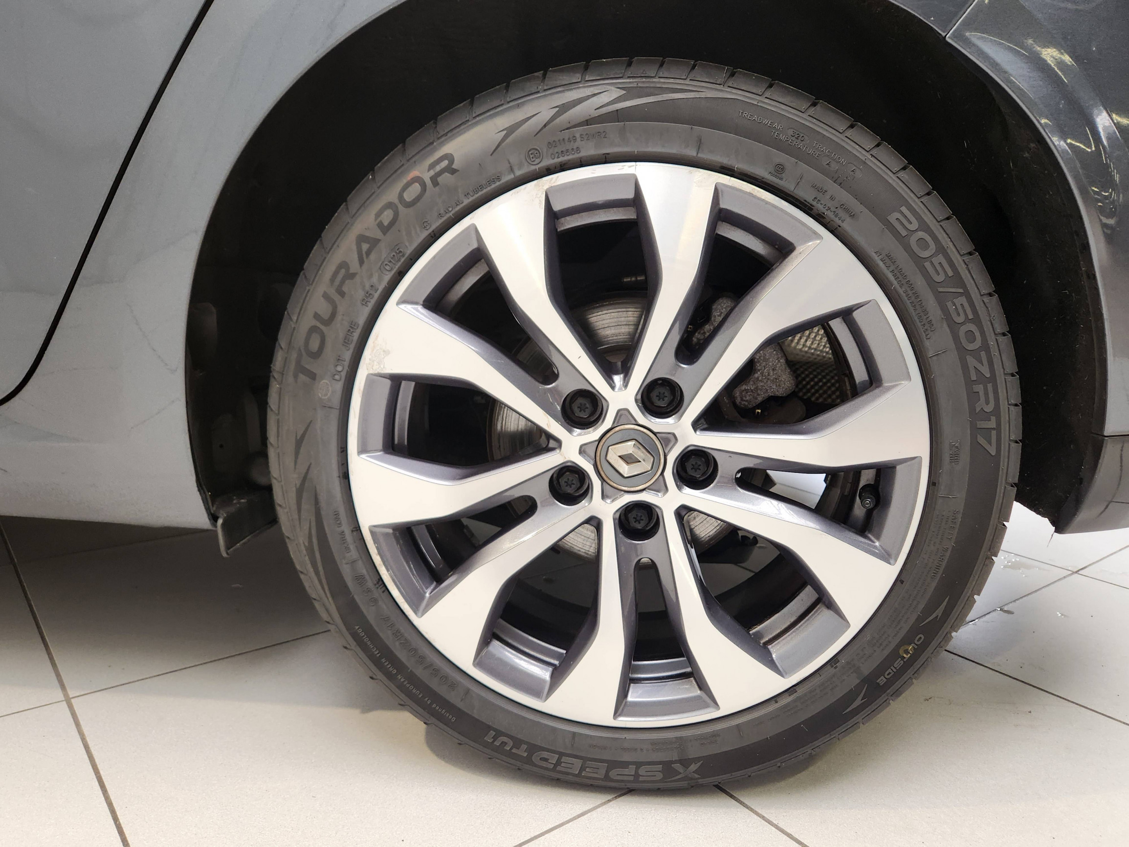 Vente en ligne Renault Megane 4 Mégane IV Berline Blue dCi 115 au prix de 16 790 €