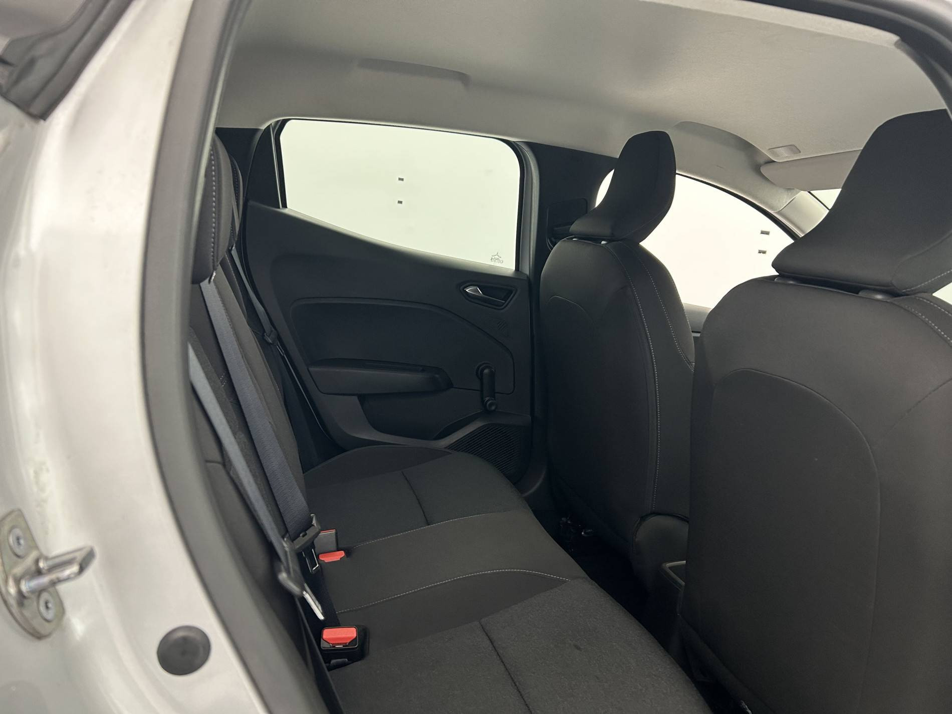 Vente en ligne Renault Clio 5 Clio TCe 90 au prix de 14 990 €