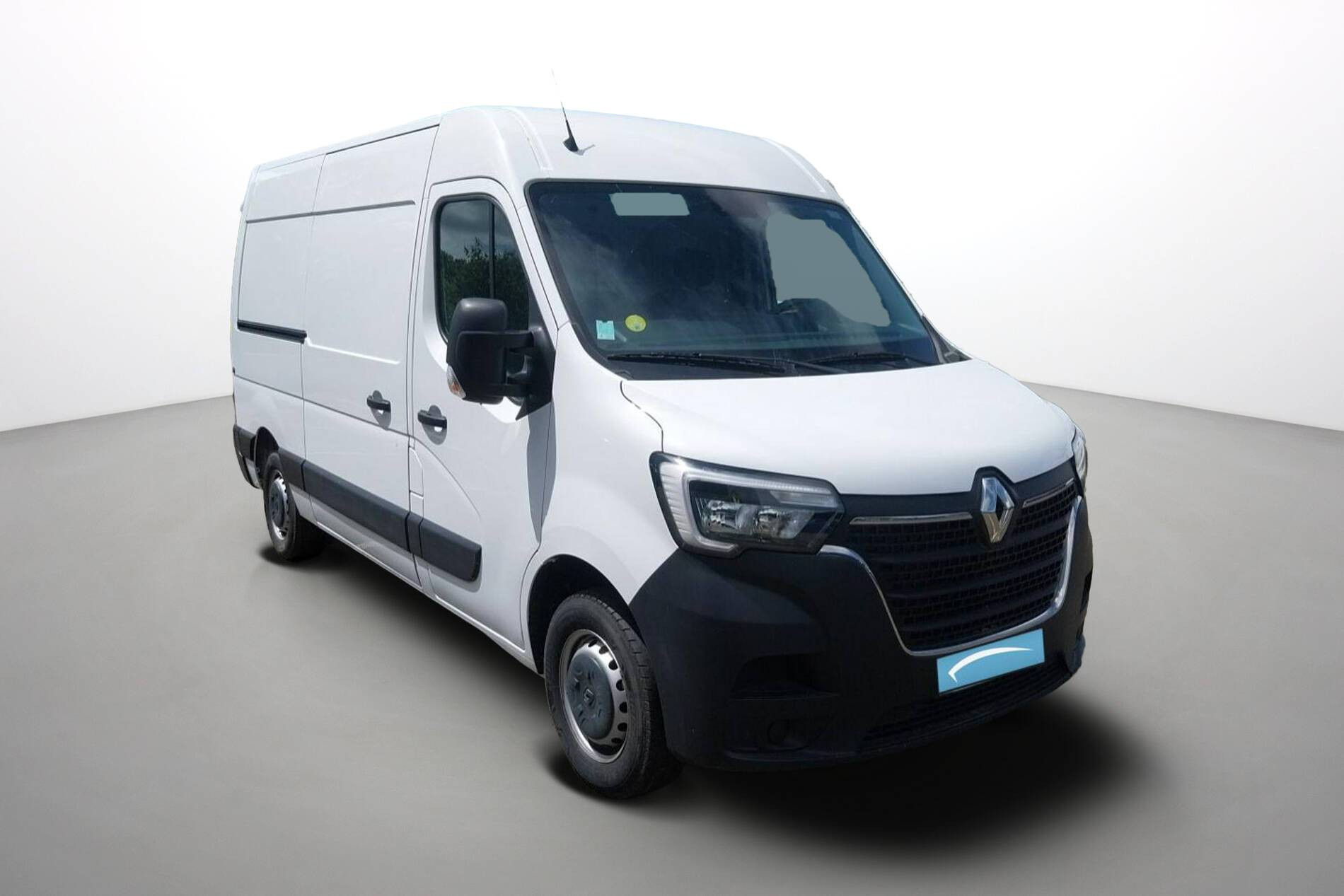 Vente en ligne Renault Master Fourgon MASTER FGN TRAC F3500 L2H2 BLUE DCI 135 au prix de 24 990 €