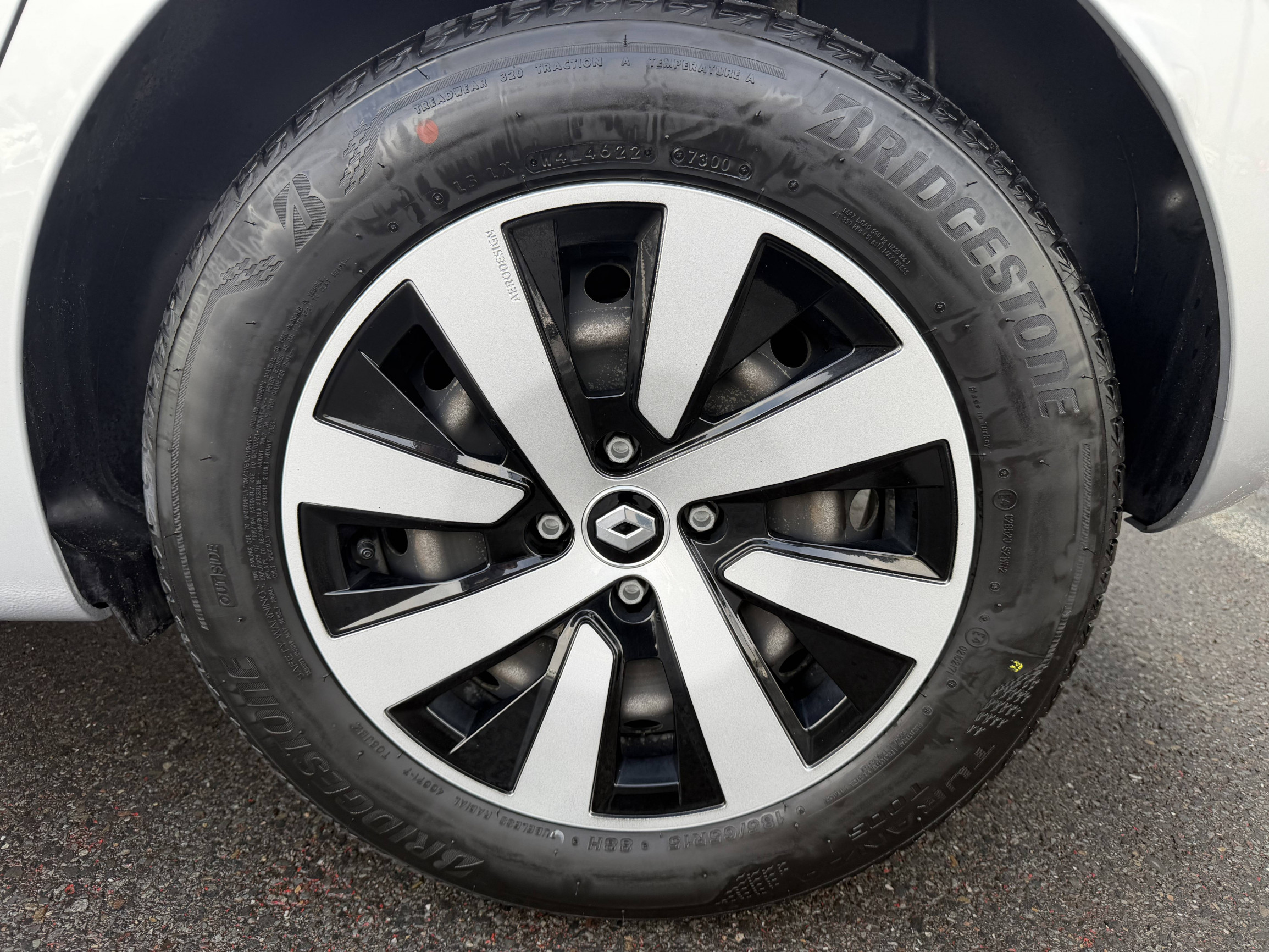 Vente en ligne Renault Clio 5 Clio TCe 90 au prix de 14 990 €