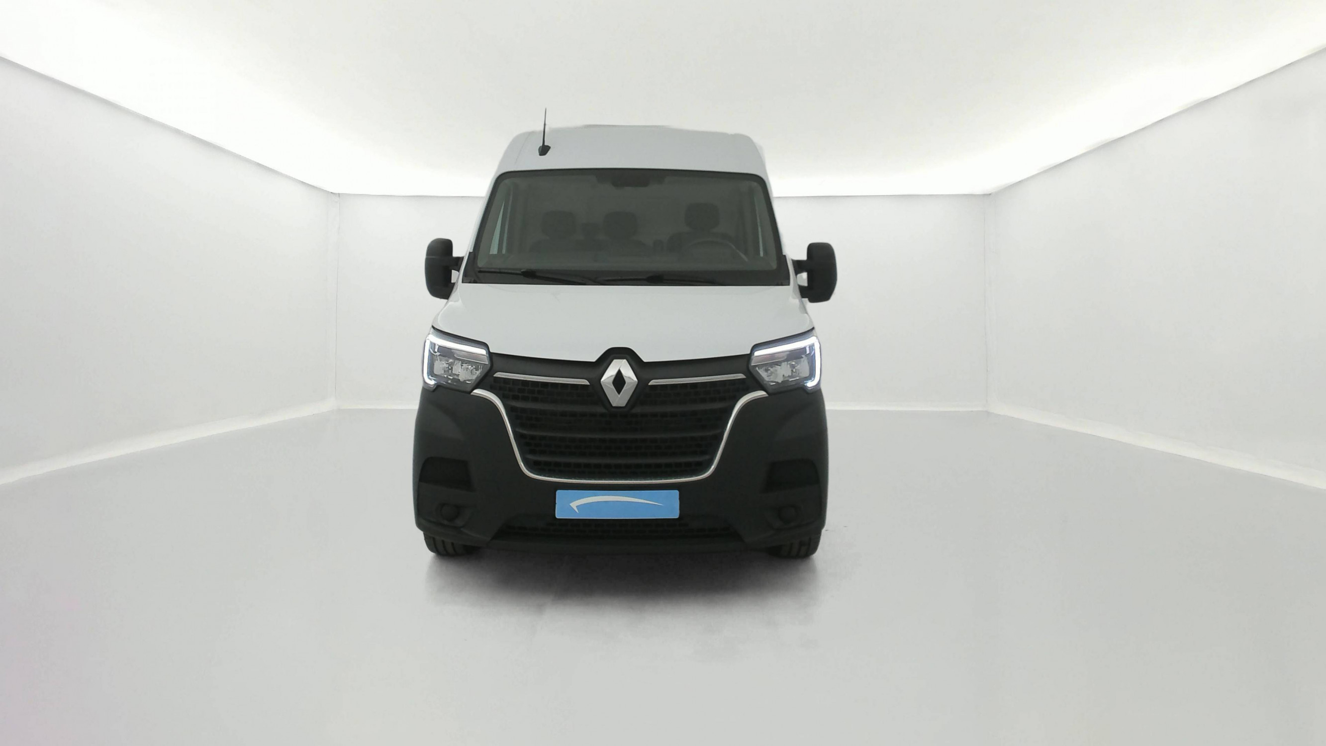 Vente en ligne Renault Master Fourgon MASTER FGN TRAC F3500 L2H2 BLUE DCI 135 au prix de 24 990 €