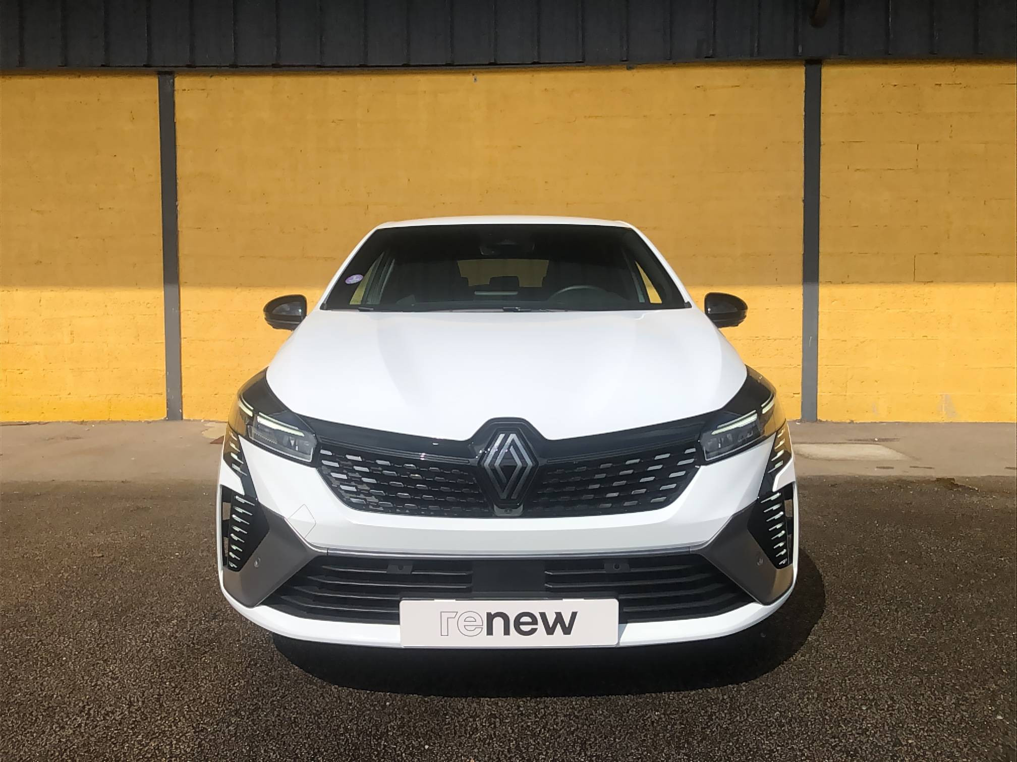 Vente en ligne Renault Clio 5 Clio E-Tech full hybrid 145 au prix de 20 890 €