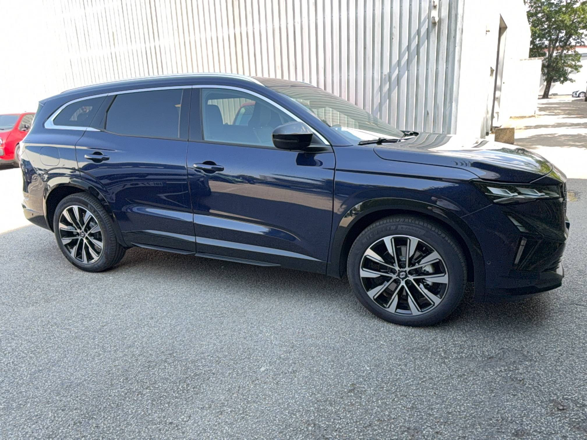 Vente en ligne Renault Espace Espace full hybrid E-Tech 200 ch 5pl au prix de 43 490 €
