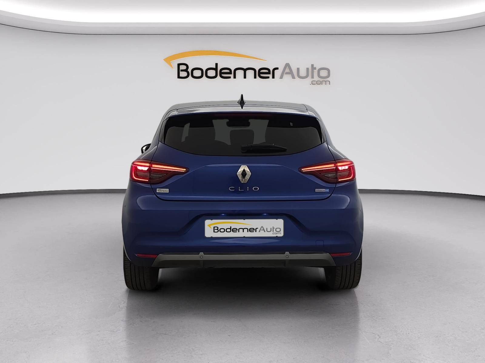 Vente en ligne Renault Clio 5 Clio E-Tech 140 - 21N au prix de 17 390 €