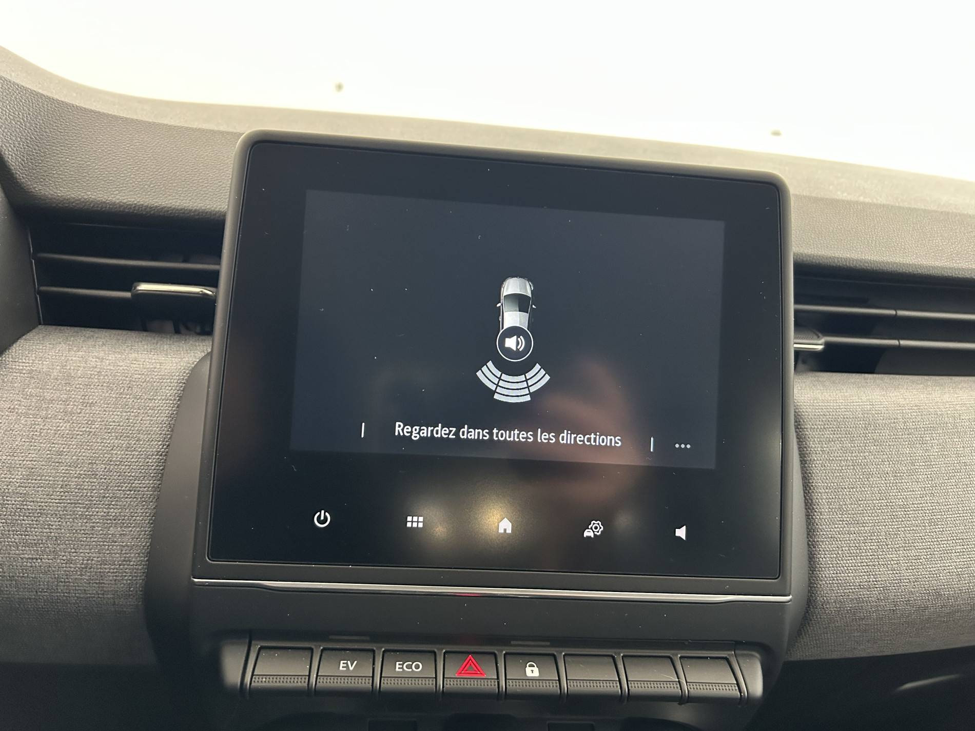 Vente en ligne Renault Clio 5 Clio E-Tech full hybrid 145 ch GSR2 au prix de 19 890 €