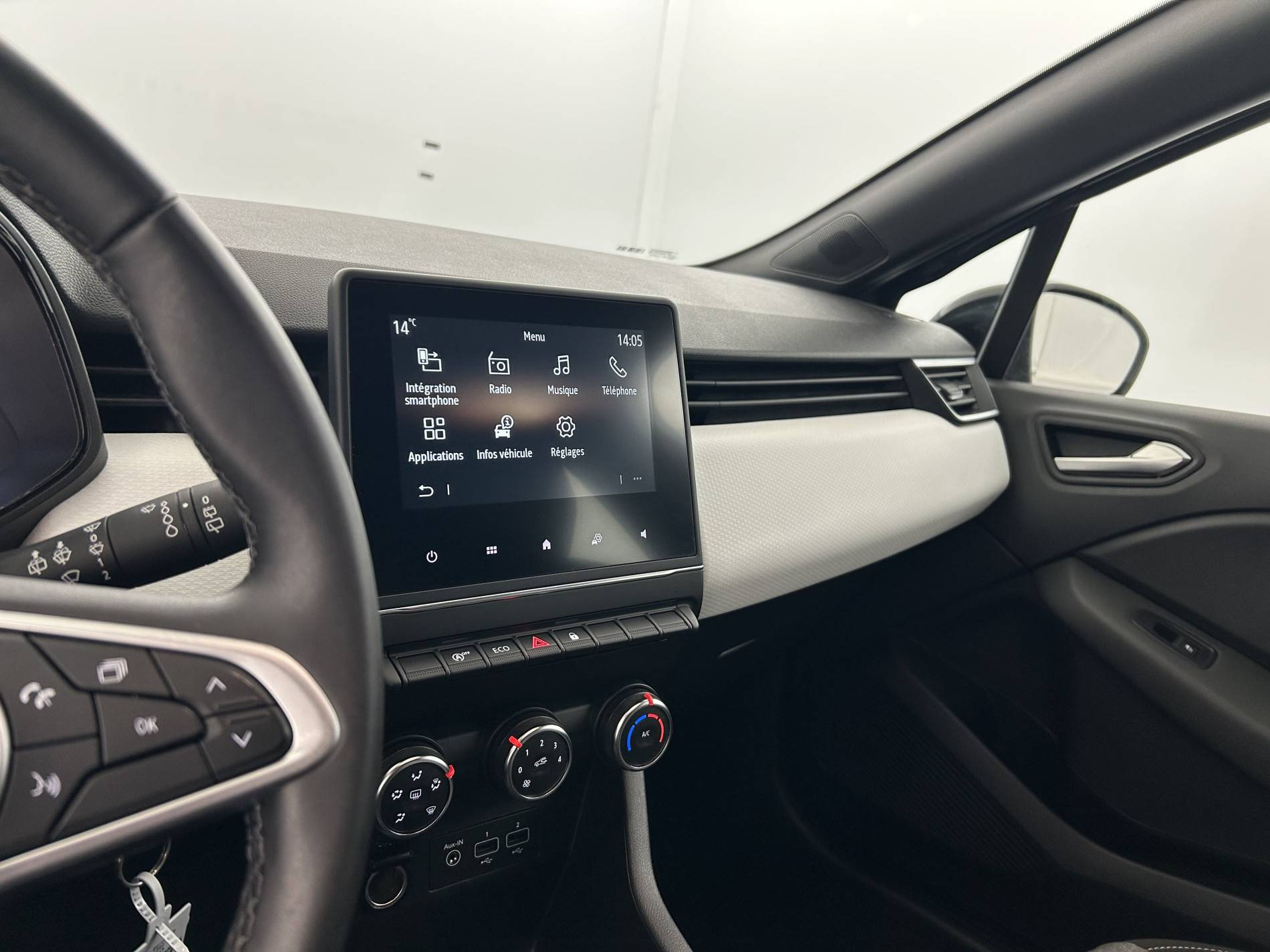 Vente en ligne Renault Clio 5 Clio TCe 90 - 21N au prix de 14 990 €