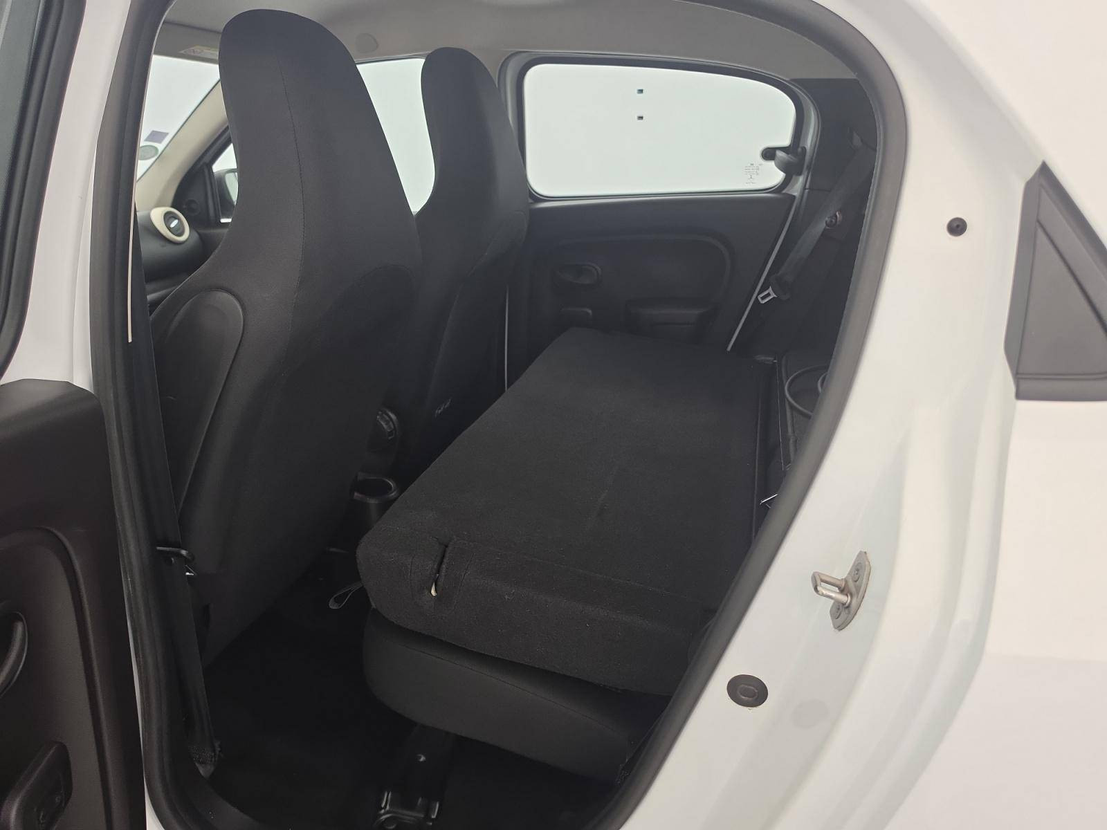 Vente en ligne Renault Twingo Electrique Twingo III E-Tech au prix de 11 990 €
