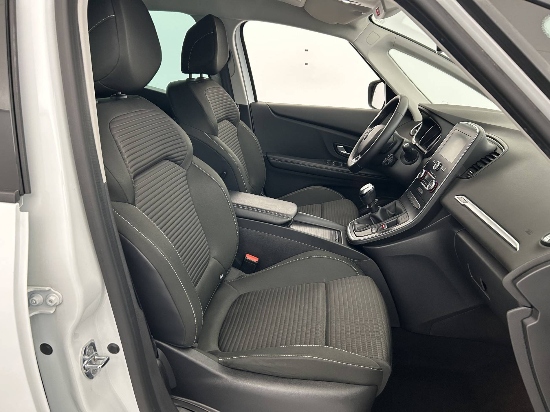 Vente en ligne Renault Scenic 4 Scenic Blue dCi 120 - 21 au prix de 13 990 €