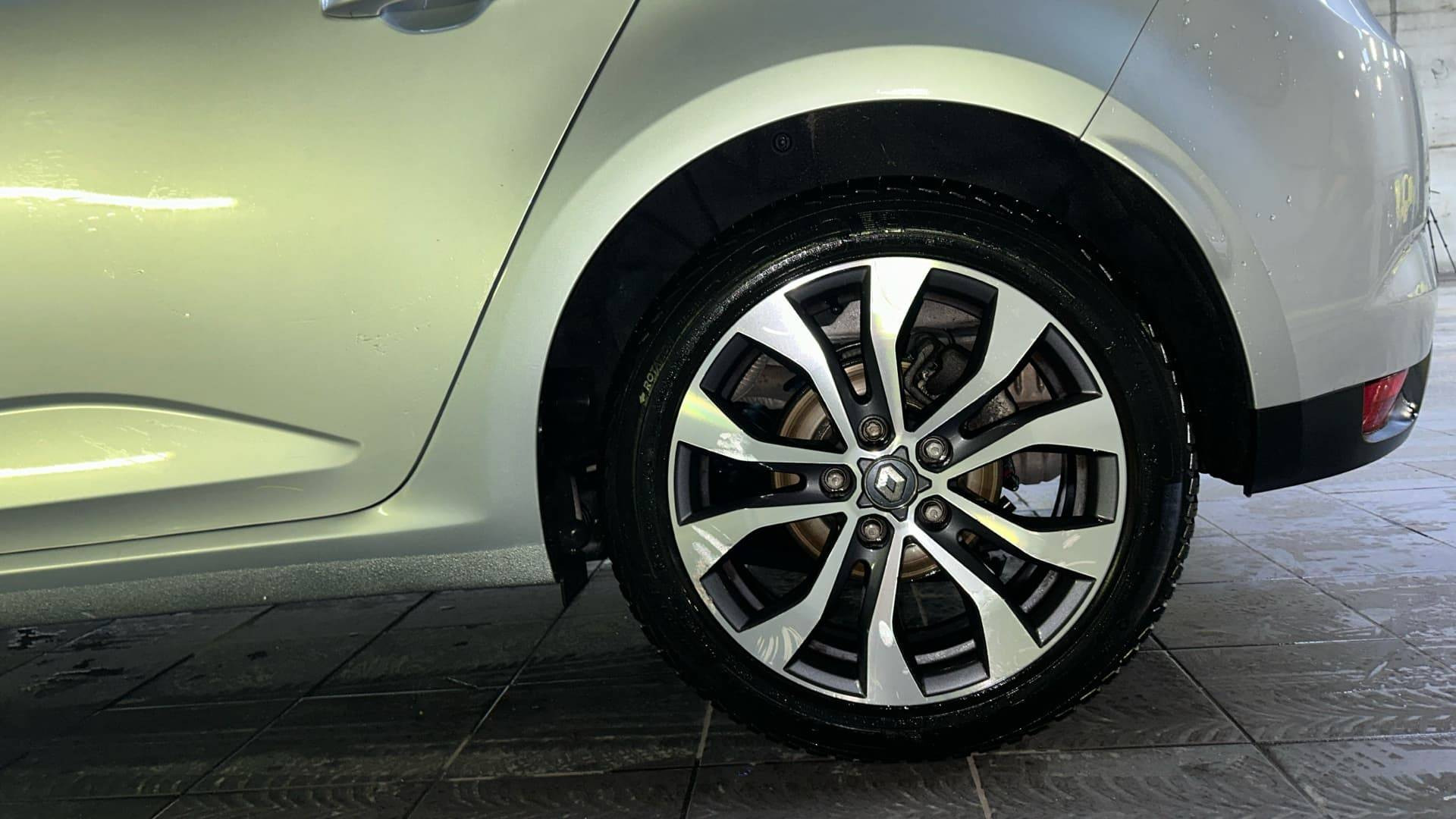 Vente en ligne Renault Megane 4  TCe 140 EDC au prix de 18 990 €