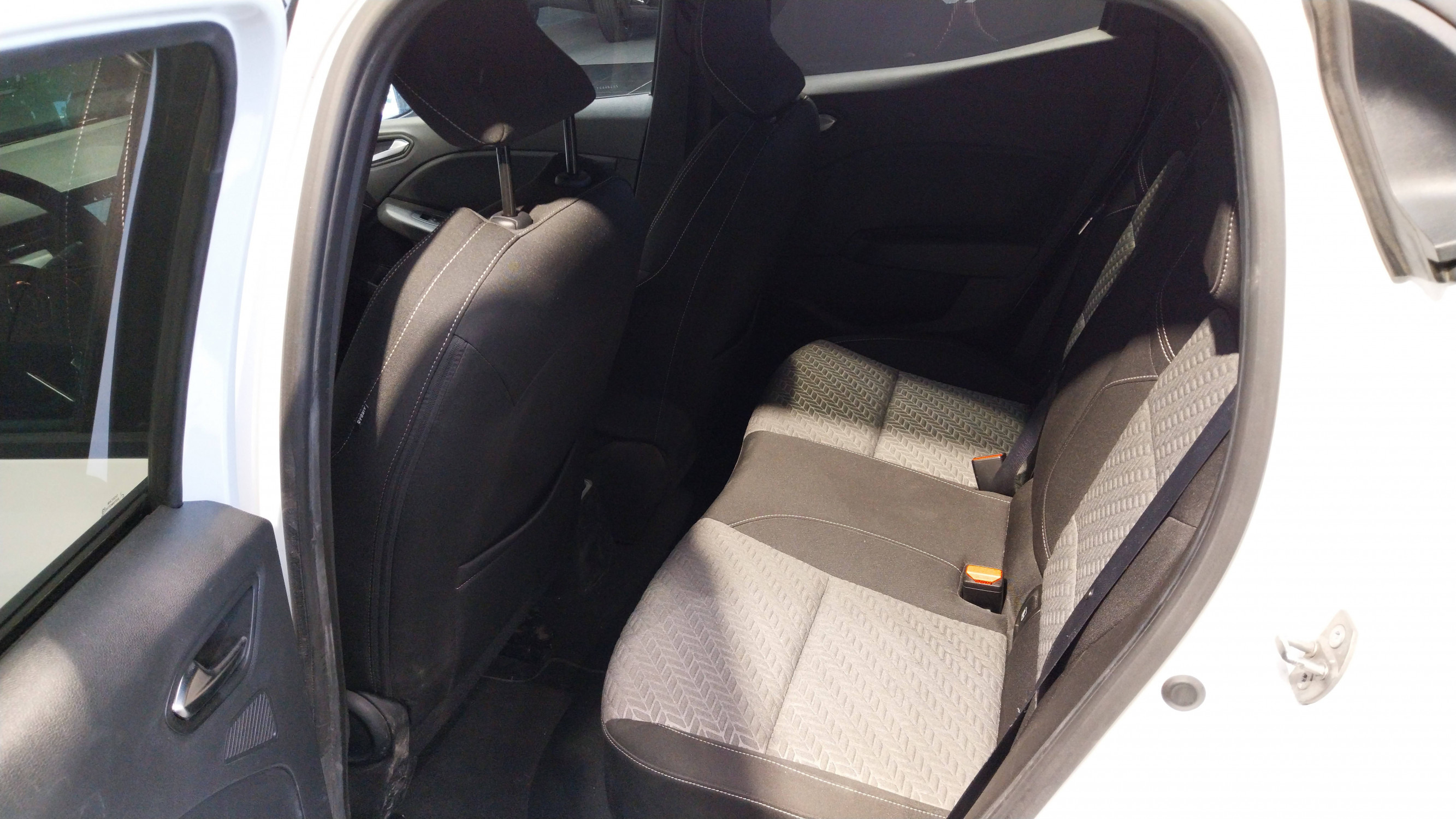 Vente en ligne Renault Clio 5 Clio E-Tech full hybrid 145 au prix de 15 890 €