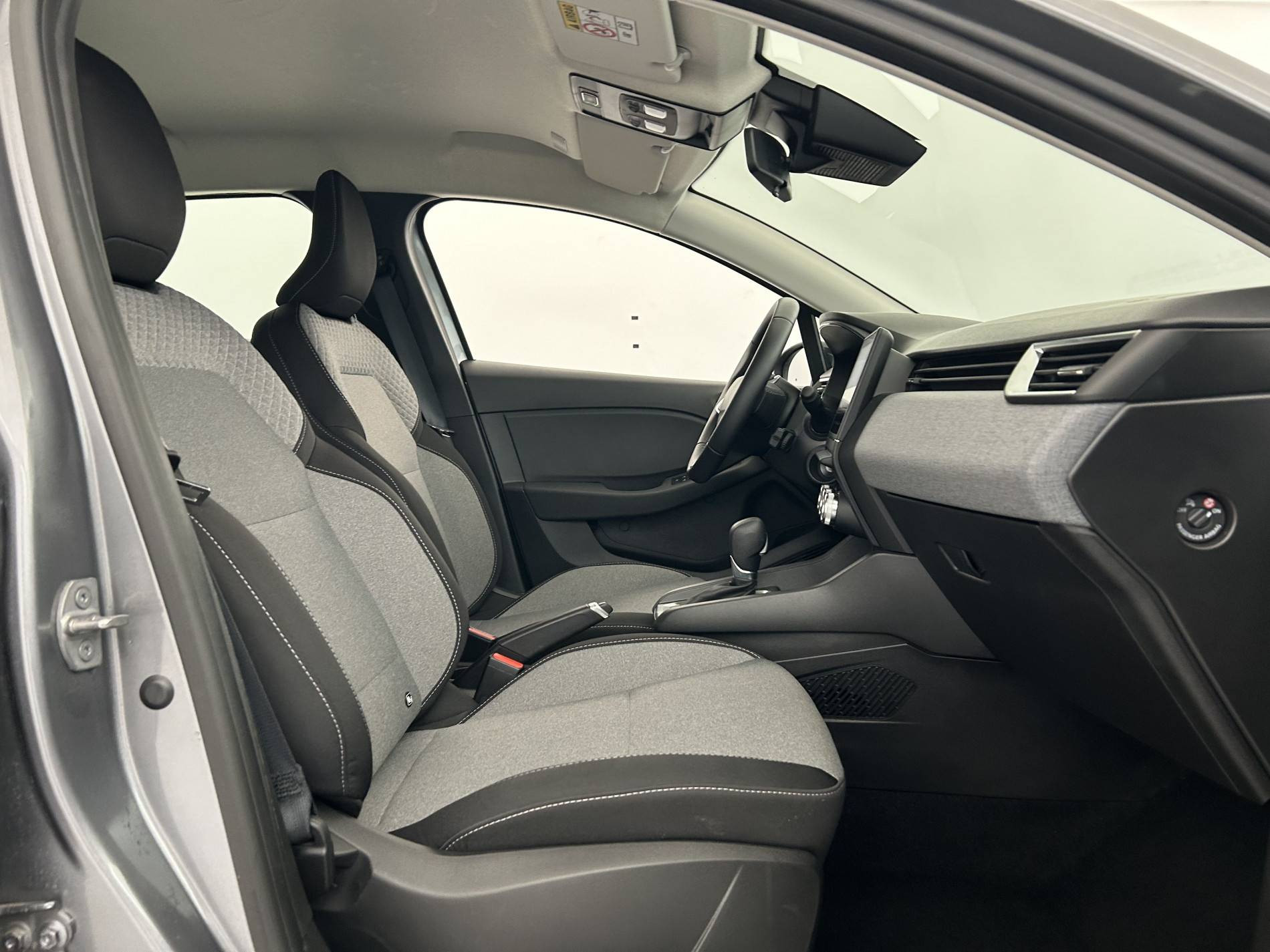 Vente en ligne Renault Clio 5 Clio E-Tech full hybrid 145 ch GSR2 au prix de 19 900 €