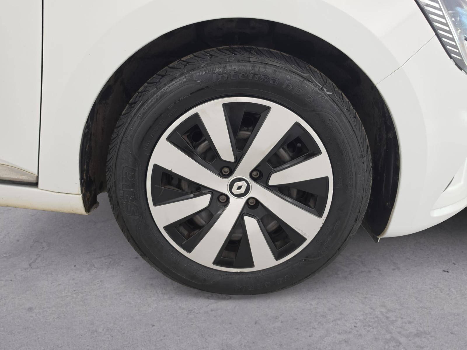 Vente en ligne Renault Clio 5 Clio TCe 90 au prix de 13 999 €
