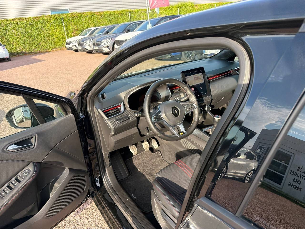 Vente en ligne Renault Clio 5 Clio TCe 140 au prix de 17 290 €