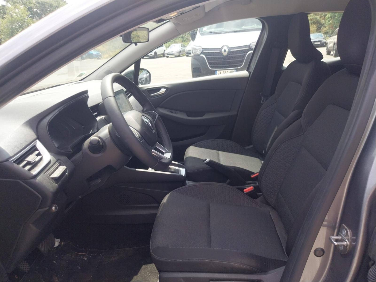 Vente en ligne Renault Clio 5 Clio E-Tech full hybrid 145 au prix de 16 990 €