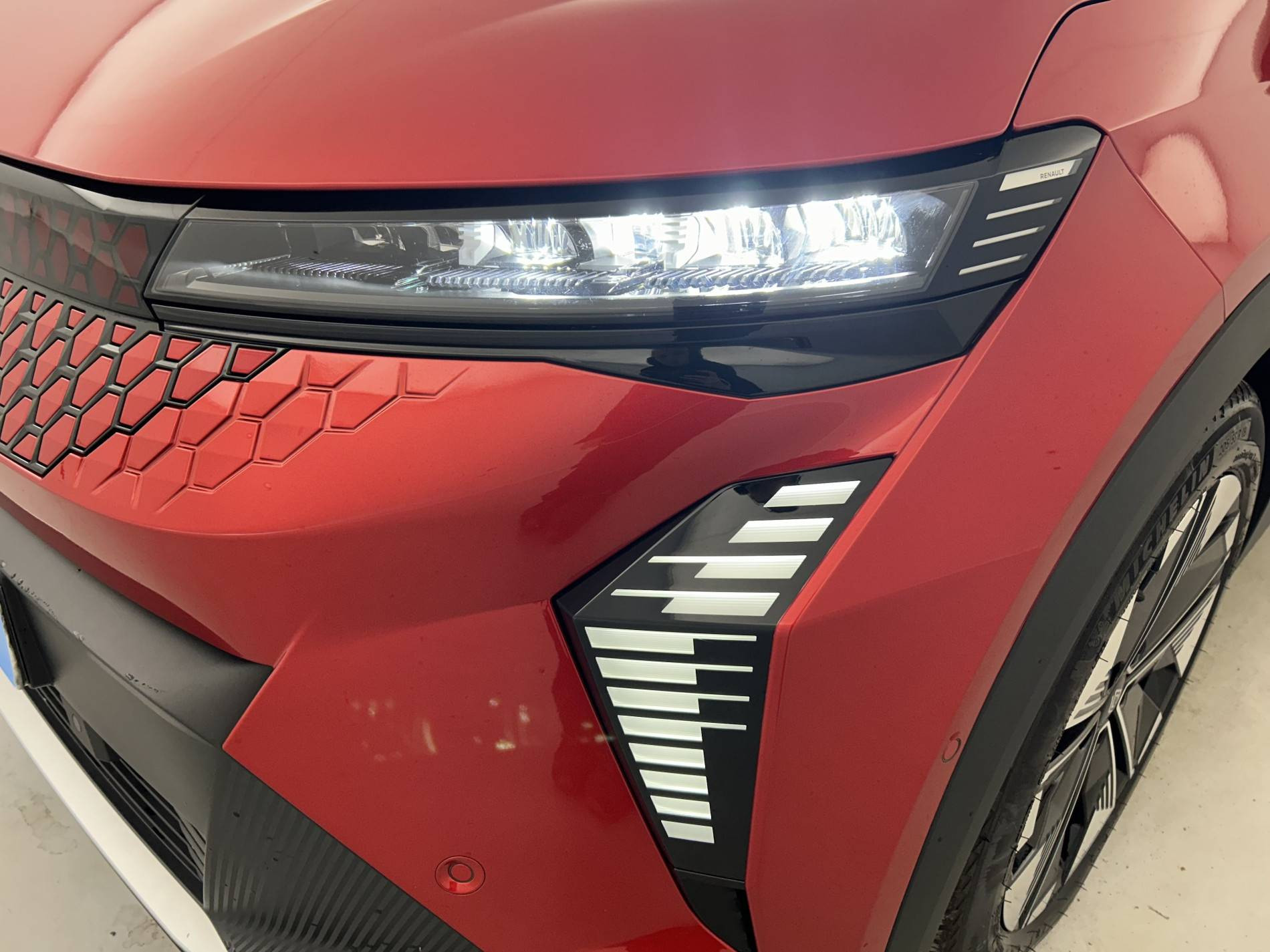 Vente en ligne Renault Scenic E-Tech Scenic E-Tech électrique 220 ch grande autonomie au prix de 37 990 €