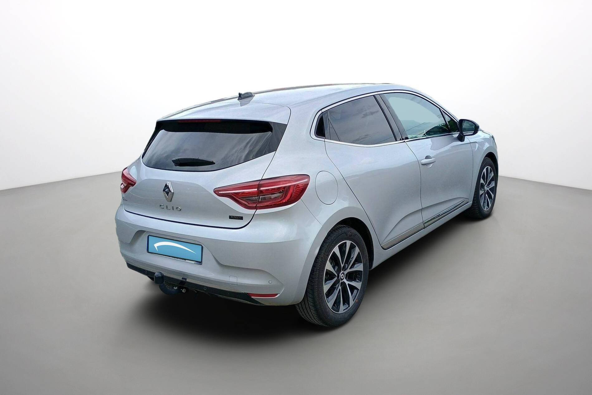 Vente en ligne Renault Clio 5 Clio E-Tech full hybrid 145 au prix de 18 990 €