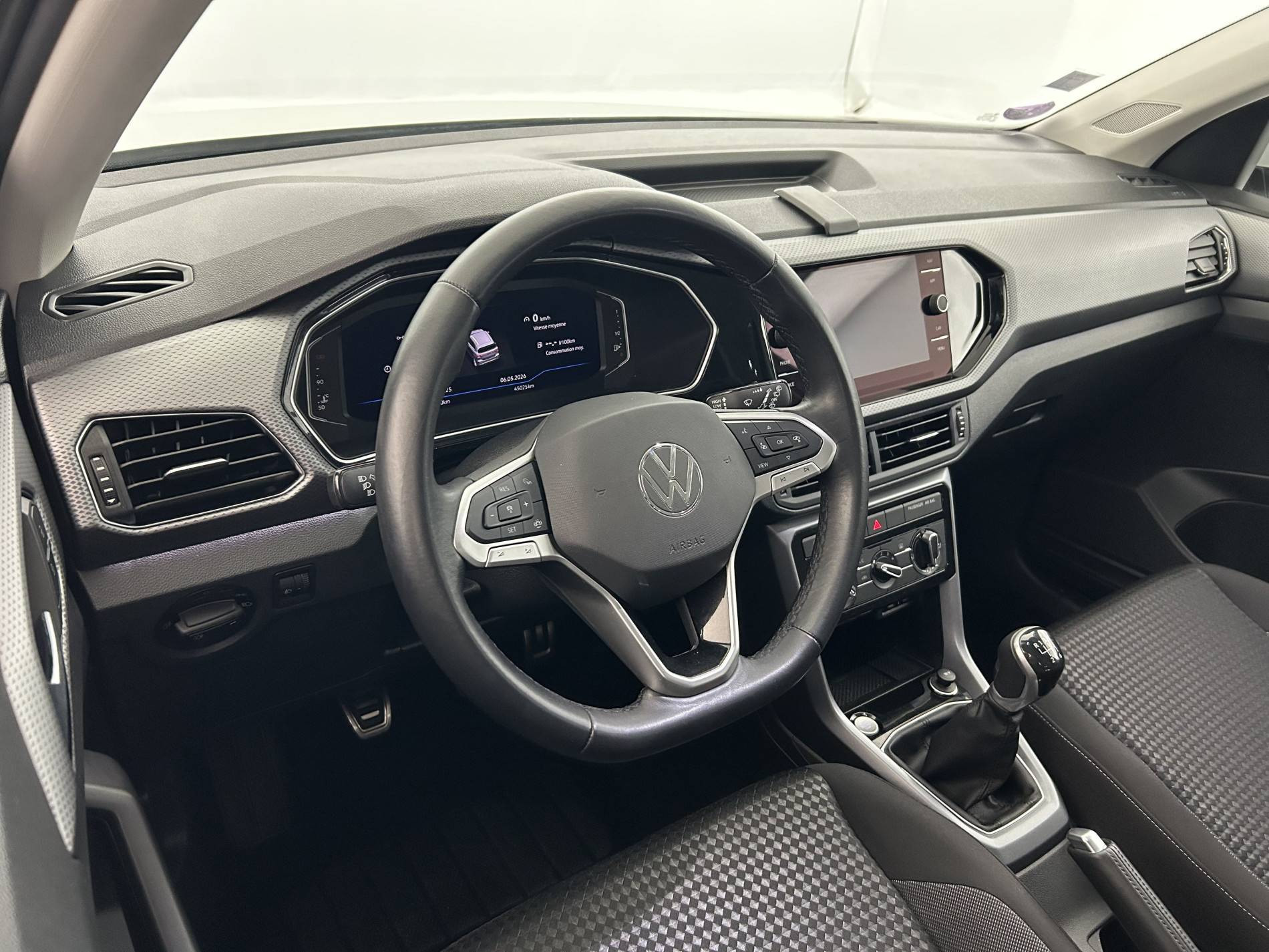 Vente en ligne Volkswagen T-Cross  1.0 TSI 110 Start/Stop BVM6 au prix de 16 790 €