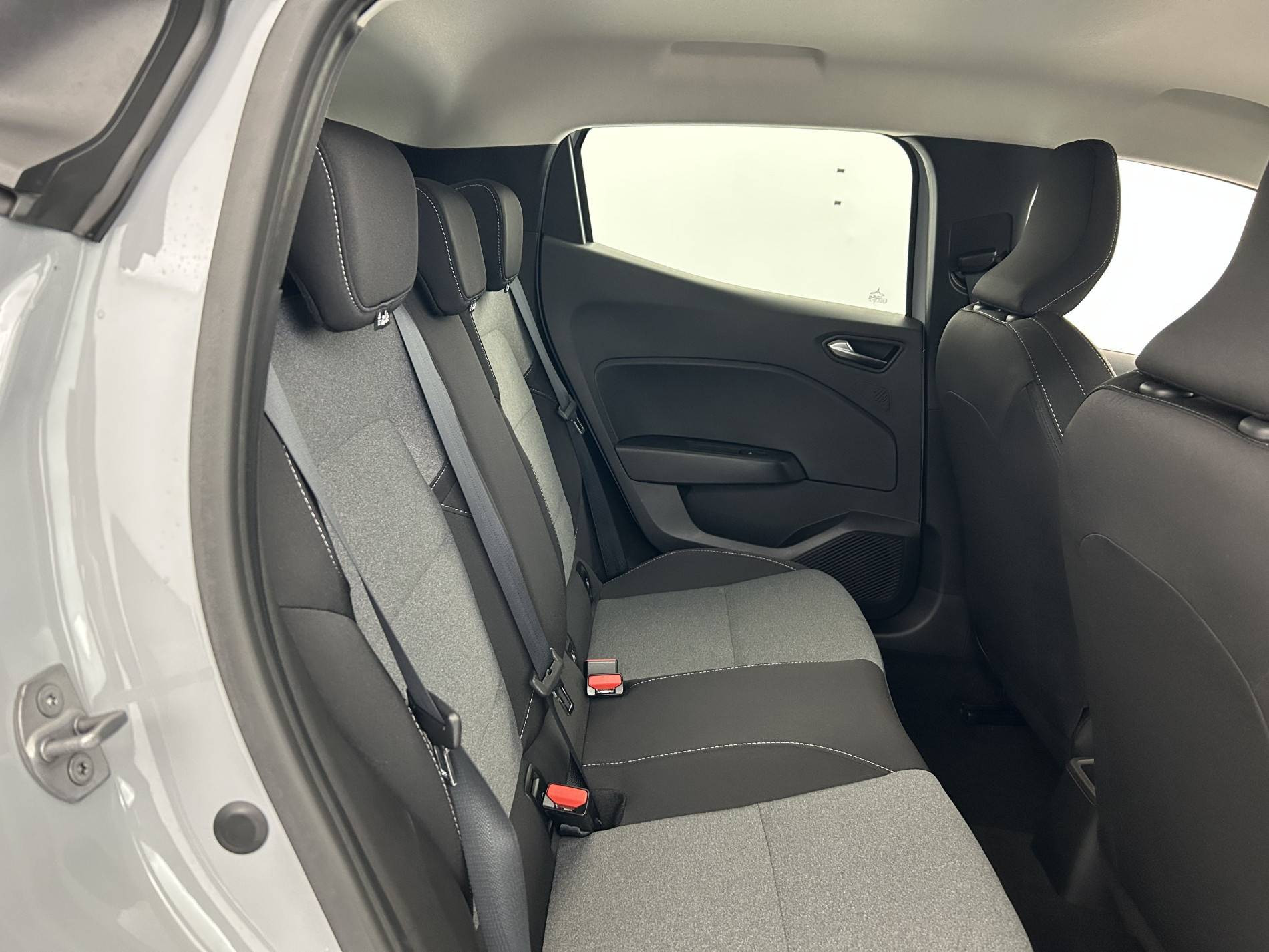 Vente en ligne Renault Clio 5 Clio Blue dCi 100 ch GSR2 au prix de 18 490 €