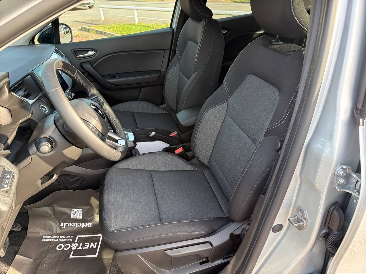 Vente en ligne Renault Captur  E-Tech hybride 145 au prix de 18 990 €