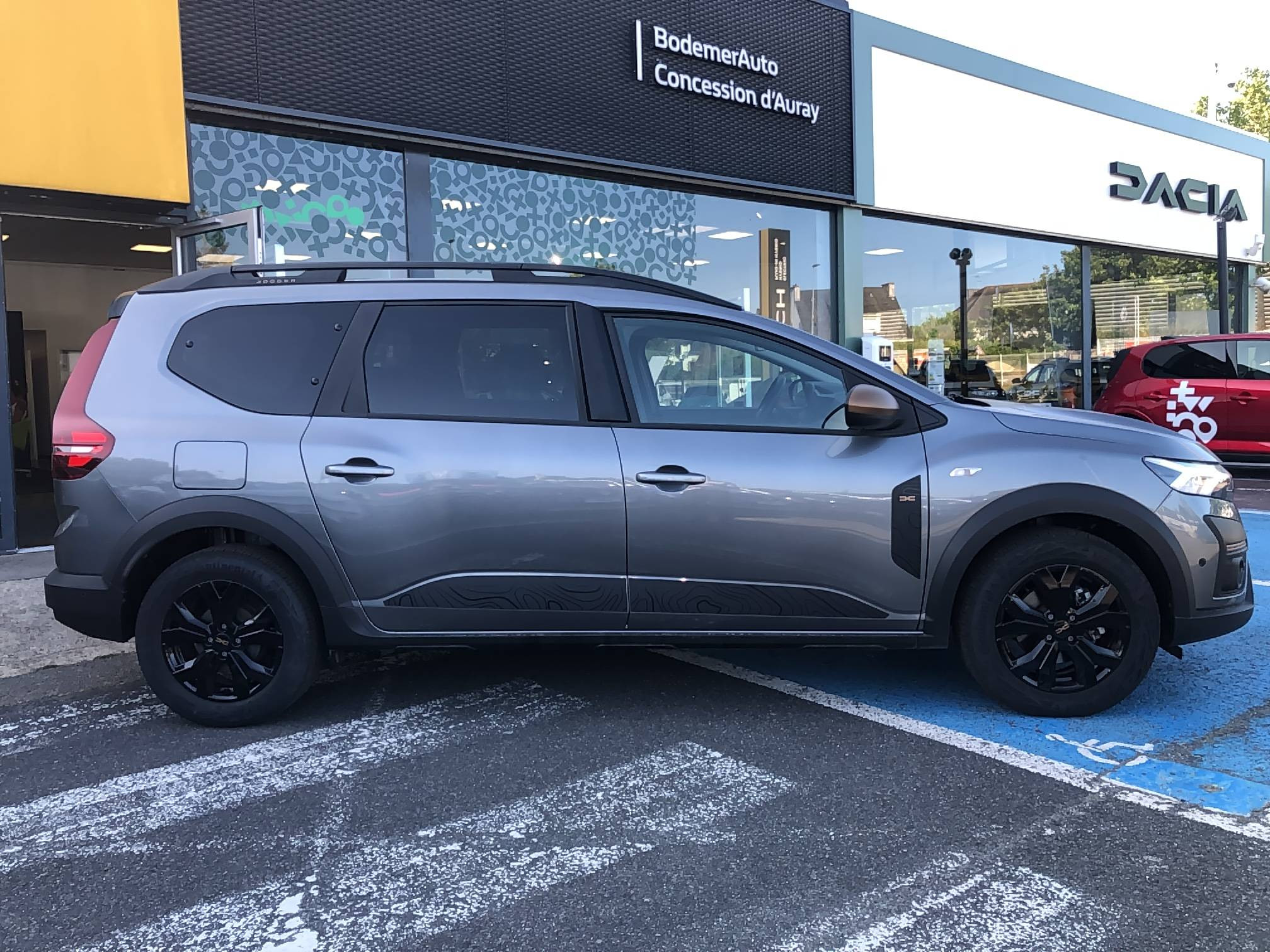 Vente en ligne Dacia Jogger  Hybrid 140 7 places GSR2 au prix de 25 890 €