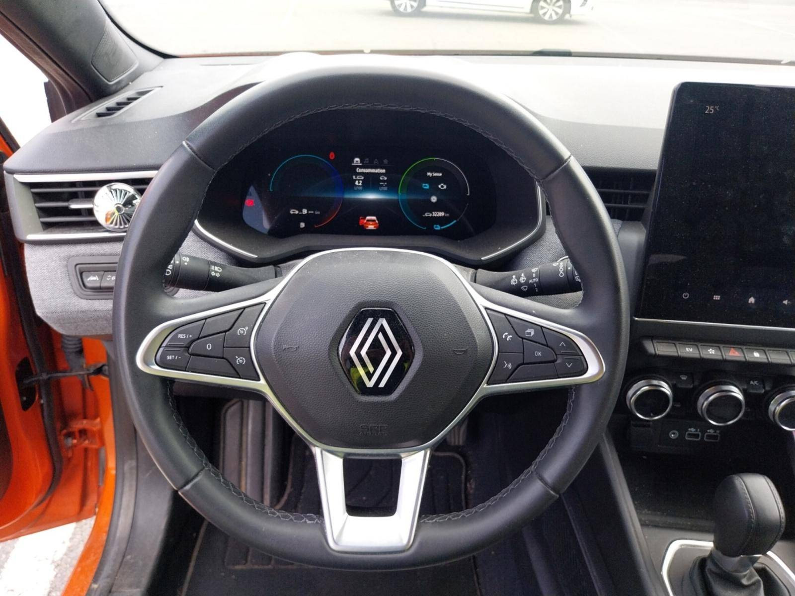 Vente en ligne Renault Clio 5 Clio E-Tech full hybrid 145 au prix de 18 490 €