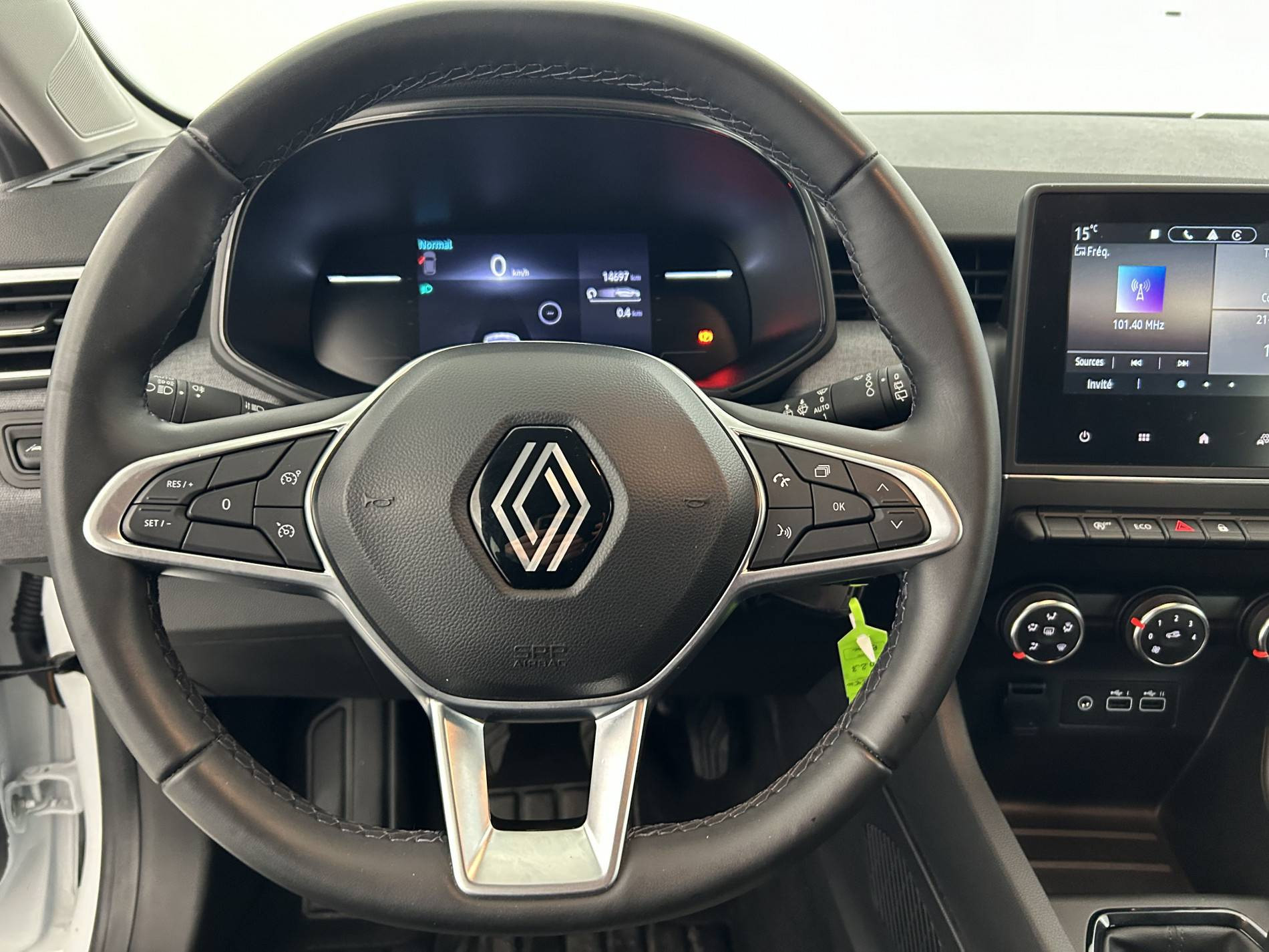 Vente en ligne Renault Clio 5 Clio TCe 90 au prix de 15 990 €