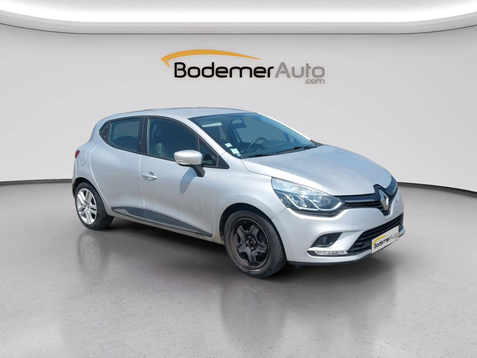 Vente en ligne Renault Clio 4 Clio dCi 75 Energy au prix de 10 490 €