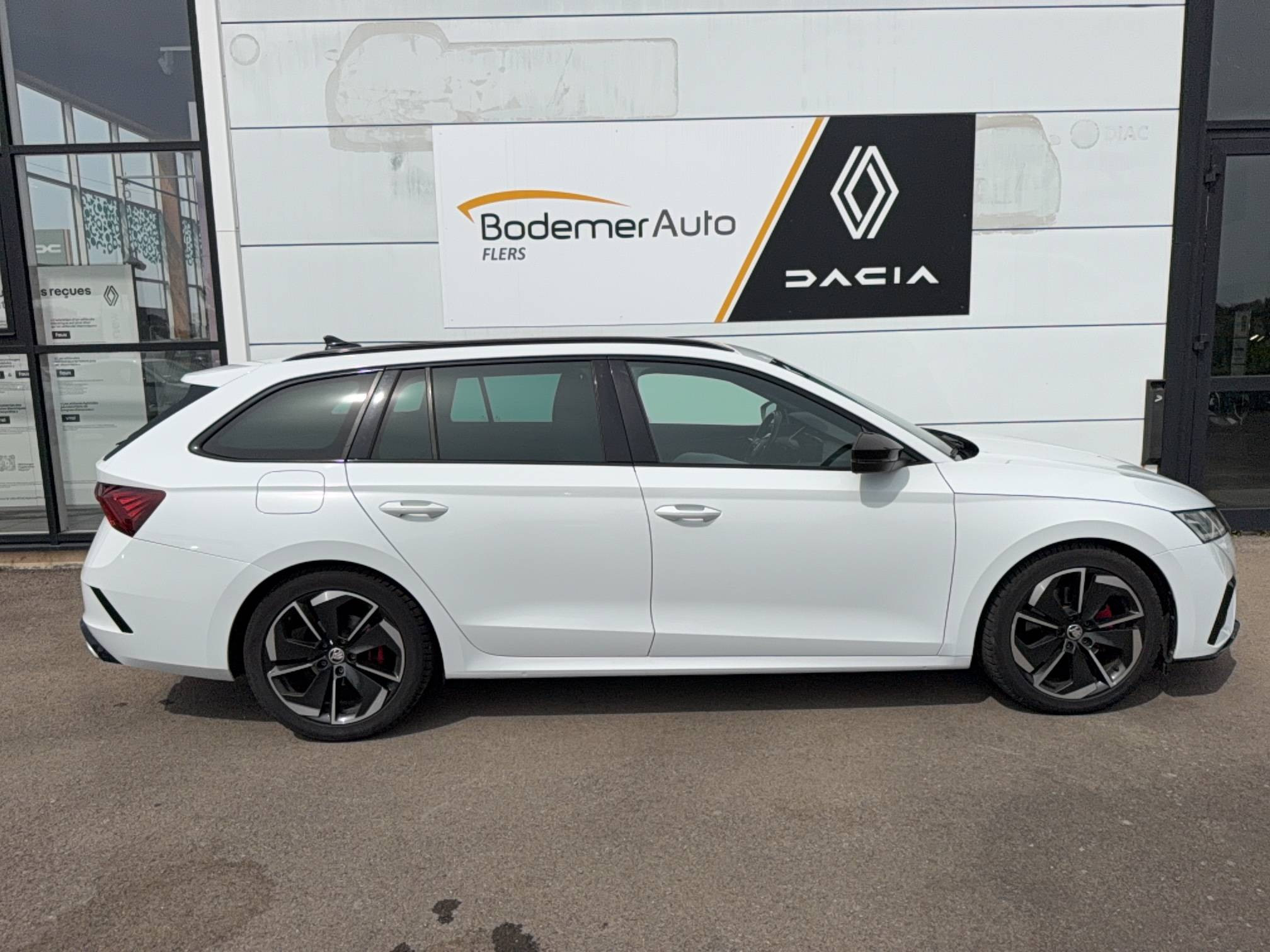 Vente en ligne Skoda Octavia Combi  2.0 TDI 200 ch DSG7 au prix de 29 900 €