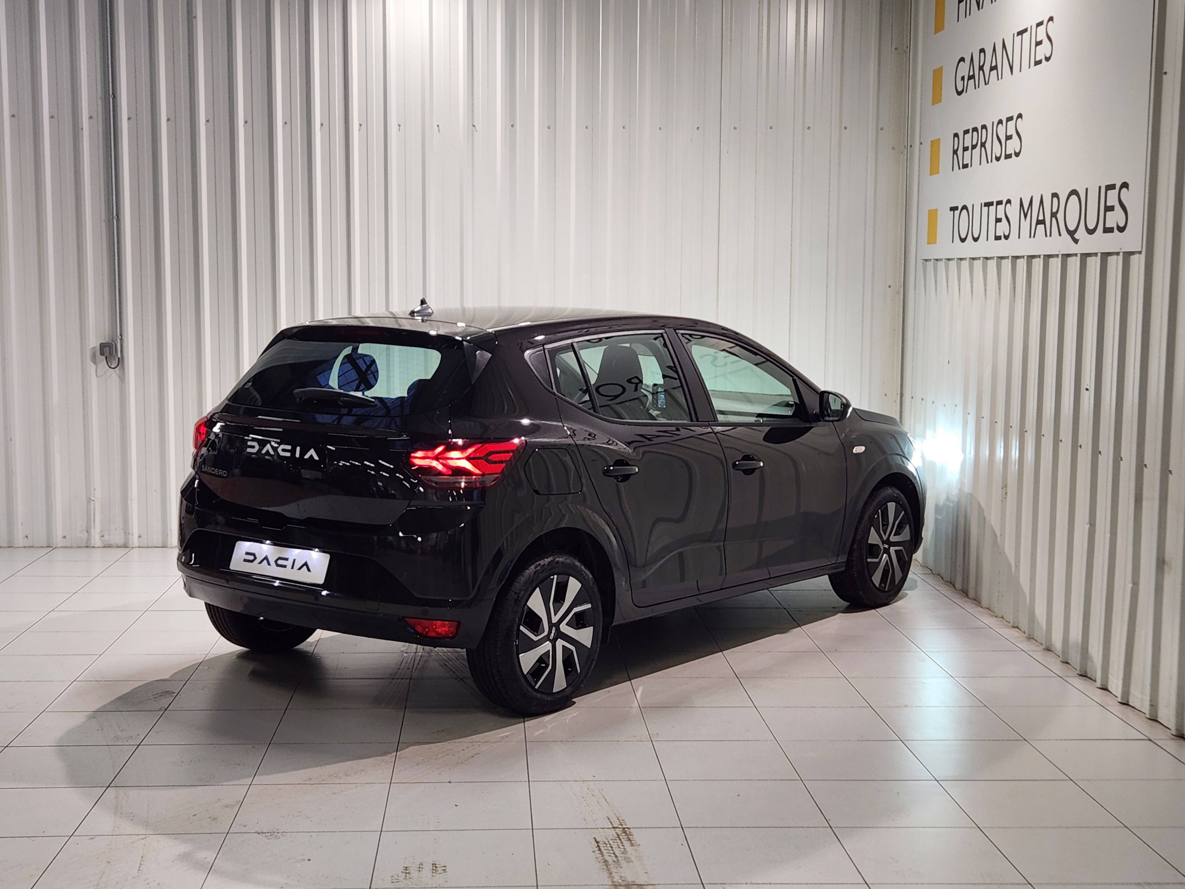 Vente en ligne Dacia Sandero  SCe 65 au prix de 14 990 €