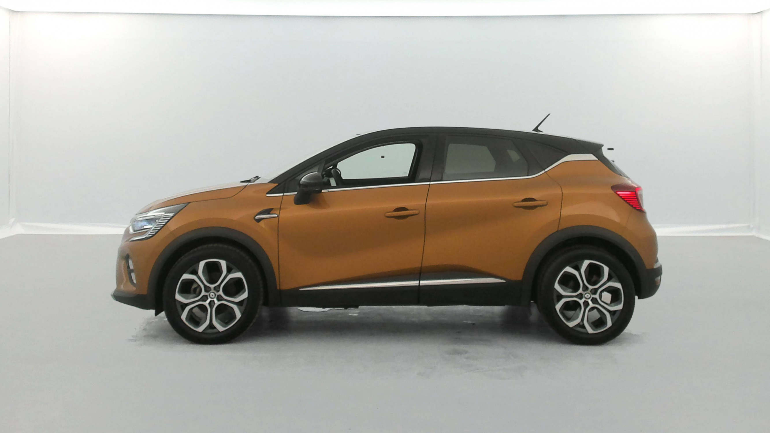 Vente en ligne Renault Captur  E-Tech 145 - 21 au prix de 18 490 €