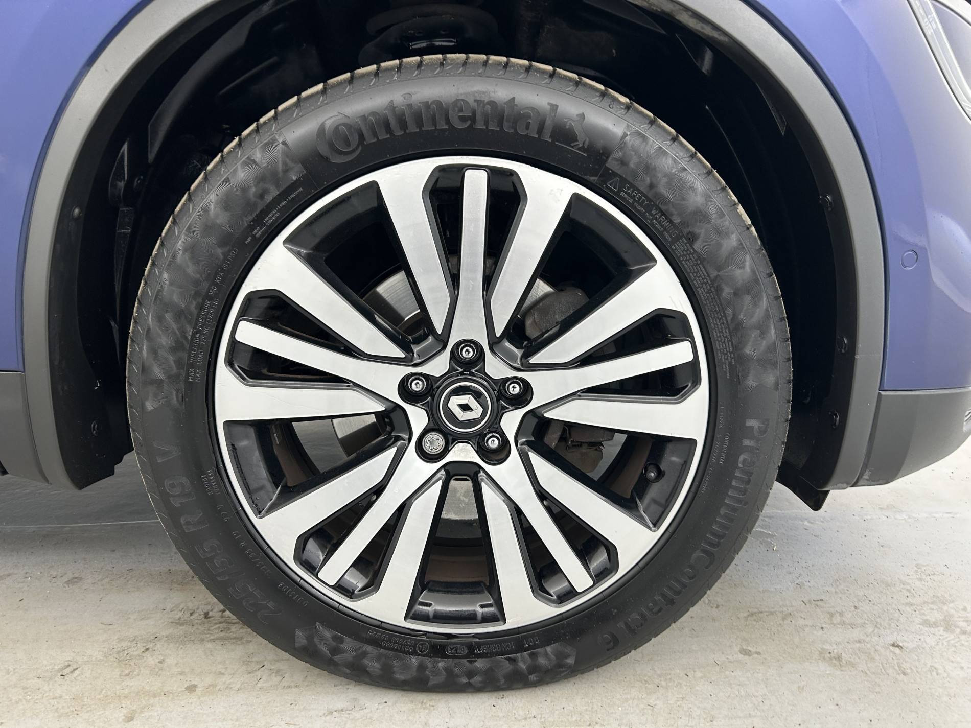 Vente en ligne Renault Koleos  dCi 175 4x2 X-tronic Energy au prix de 21 970 €