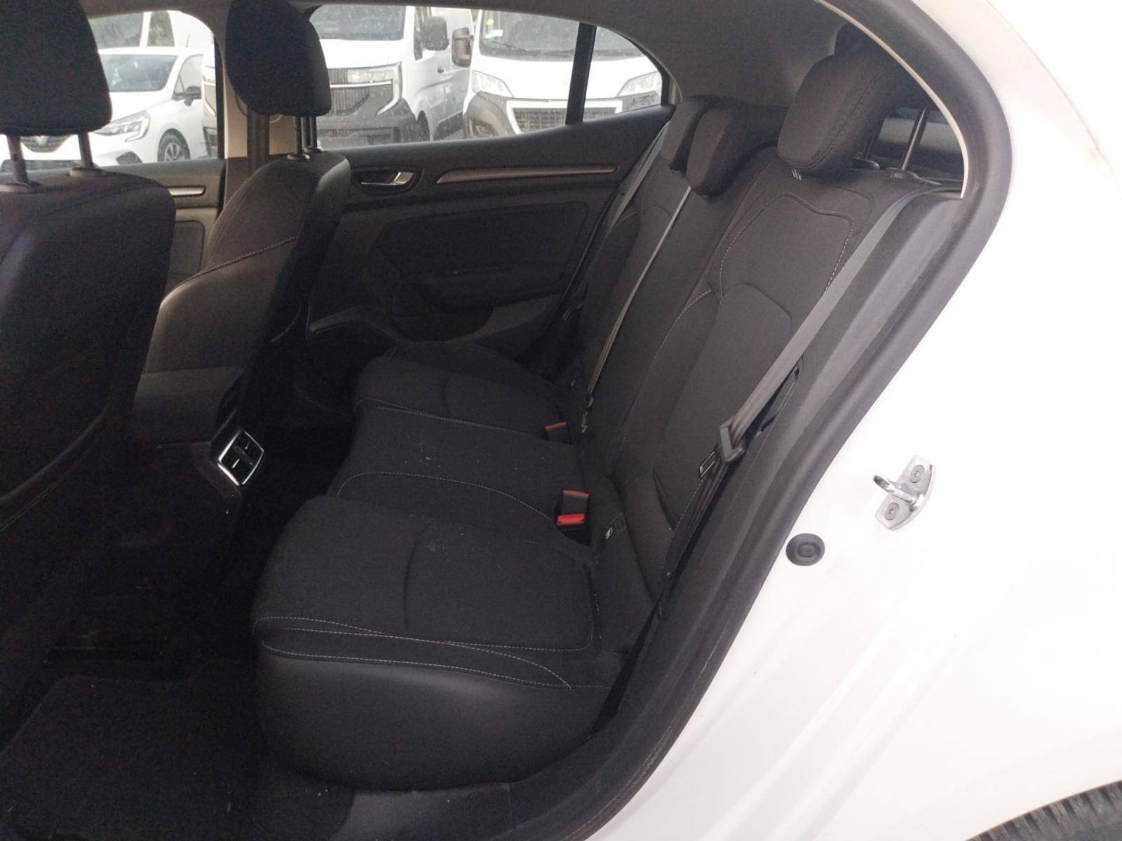 Vente en ligne Renault Megane 4 Mégane IV Berline Blue dCi 115 - 20 au prix de 12 990 €