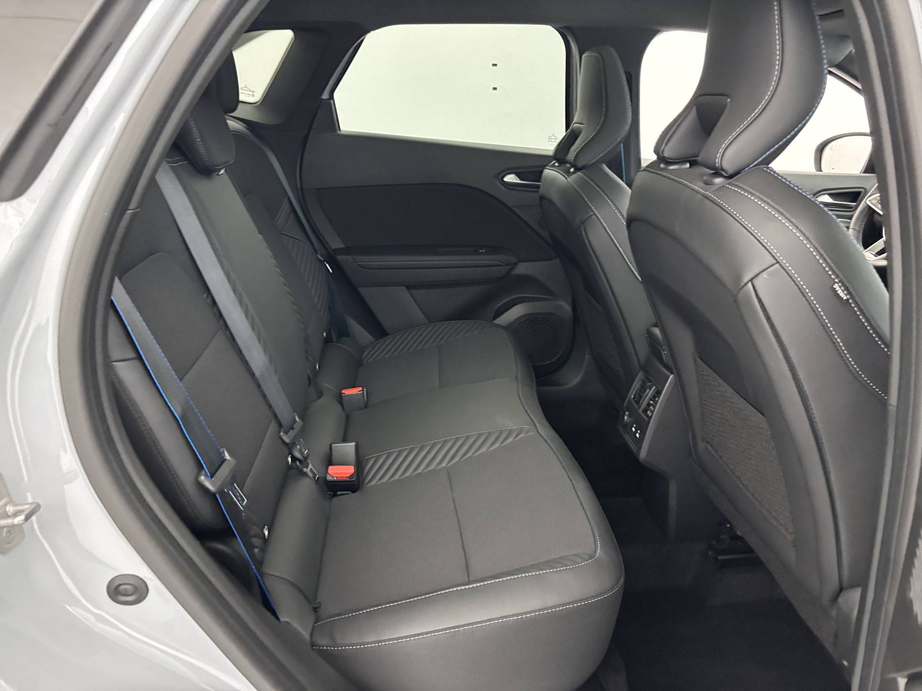 Vente en ligne Renault Symbioz  E-Tech full hybrid 145 au prix de 27 990 €