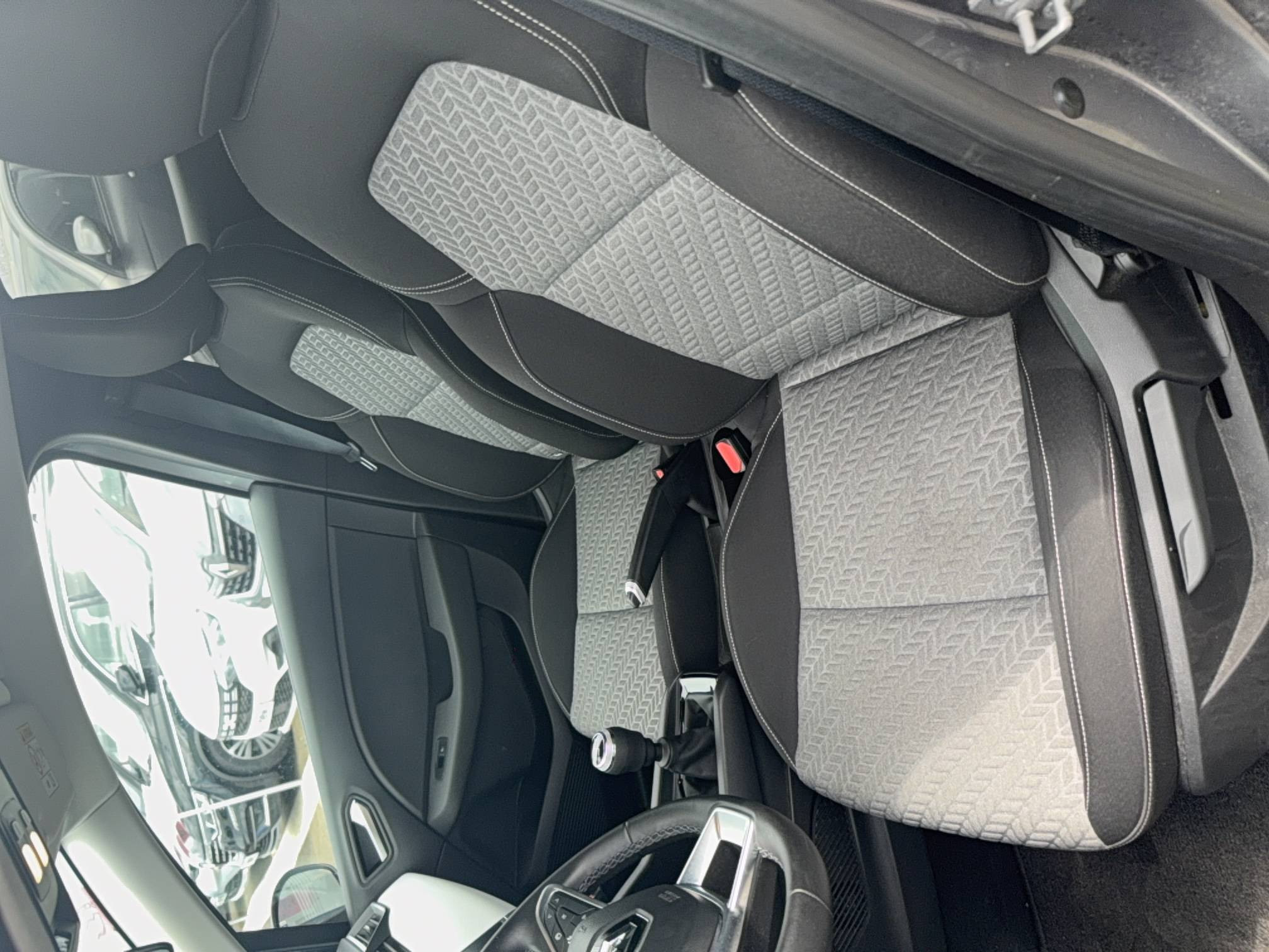 Vente en ligne Renault Clio 5 Clio TCe 90 au prix de 14 990 €